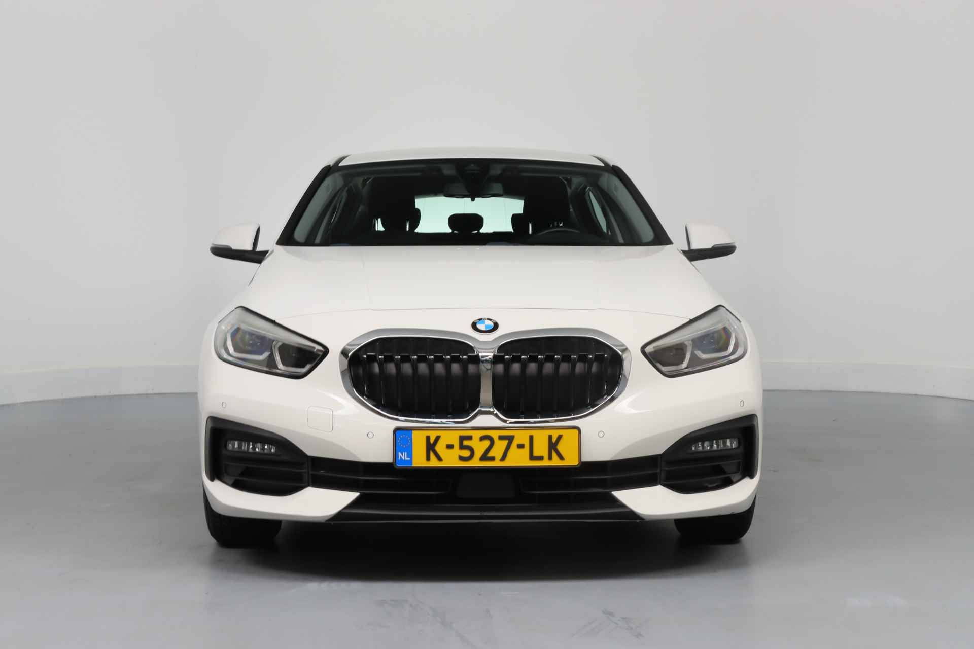 BMW 1 Serie 118i Executive Edition | Automaat | 1e Eigenaar | Dealer Onderhouden | Led | Live Cockpit Pro | Camera | Parkeersensoren | Clima - 2/38