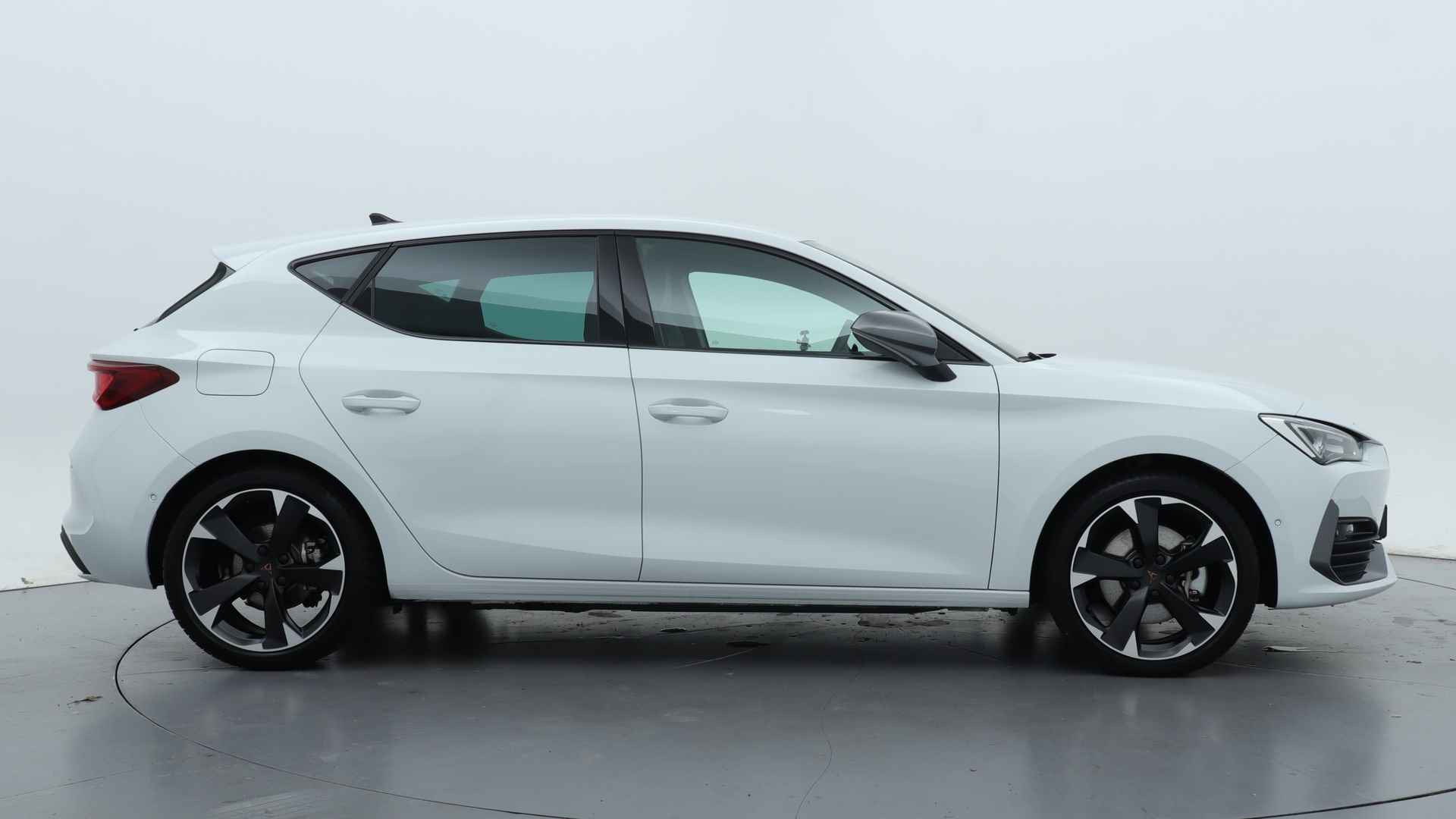 CUPRA Leon 1.4 TSI eHybrid 204pk PHEV Business - 4/31