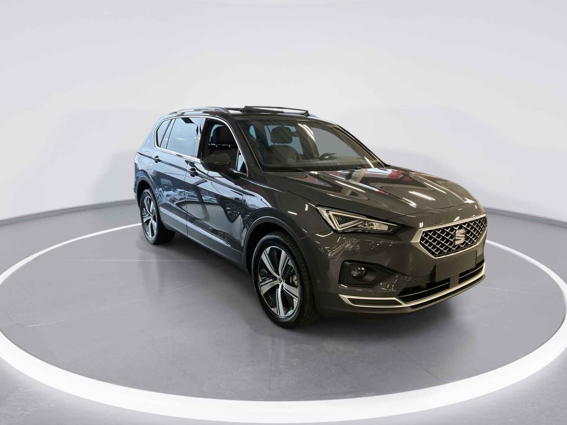 SEAT Tarraco 1.4 TSI PHEV e-Hybrid 245pk DSG Xperience · Panoramadak · 360 Camera · Keyless · Side Assist · ACC · Elek. Achterklep · Park Assist · Stuur- & Stoelverwarming · Garantie t/m 11-01-2026 of 100.000km - 3/9