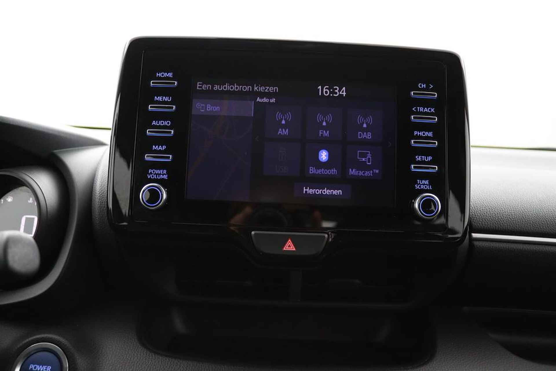 Toyota Yaris 1.5 Hybrid Dynamic | Navigatie | Apple Carplay | Android Auto | Keyless Entry | Led Verlichting | - 18/46