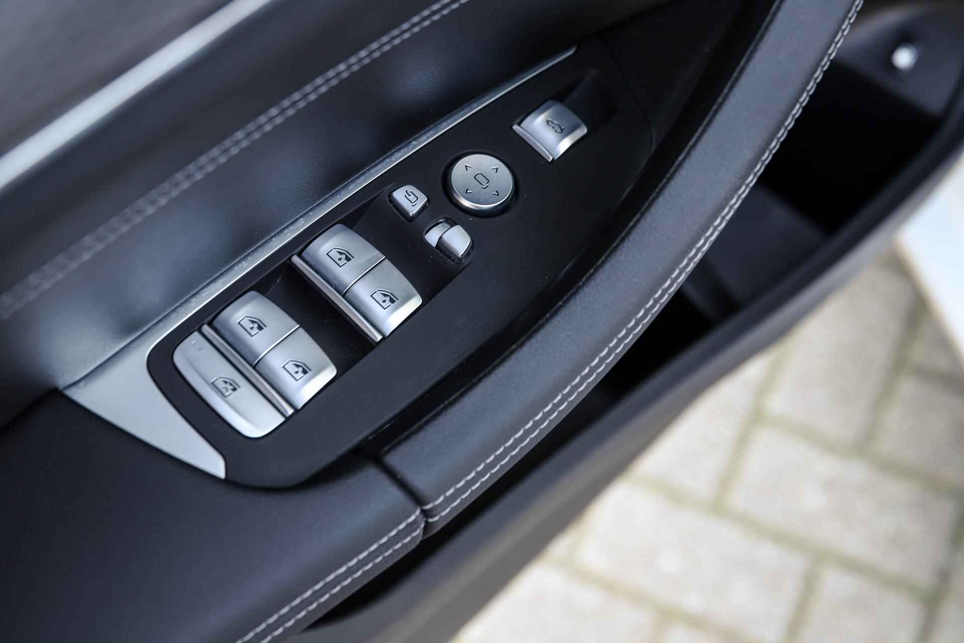 BMW X3 xDrive30e High Executive M Sport Automaat / Trekhaak / Parking Assistant / Stoelverwarming / Sport Steering / Extra getint glas achter - 15/36