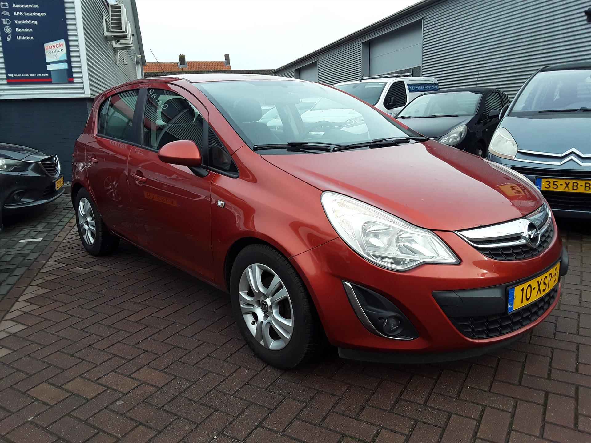 OPEL Corsa 1.4 16V 5D Cosmo - 2/26