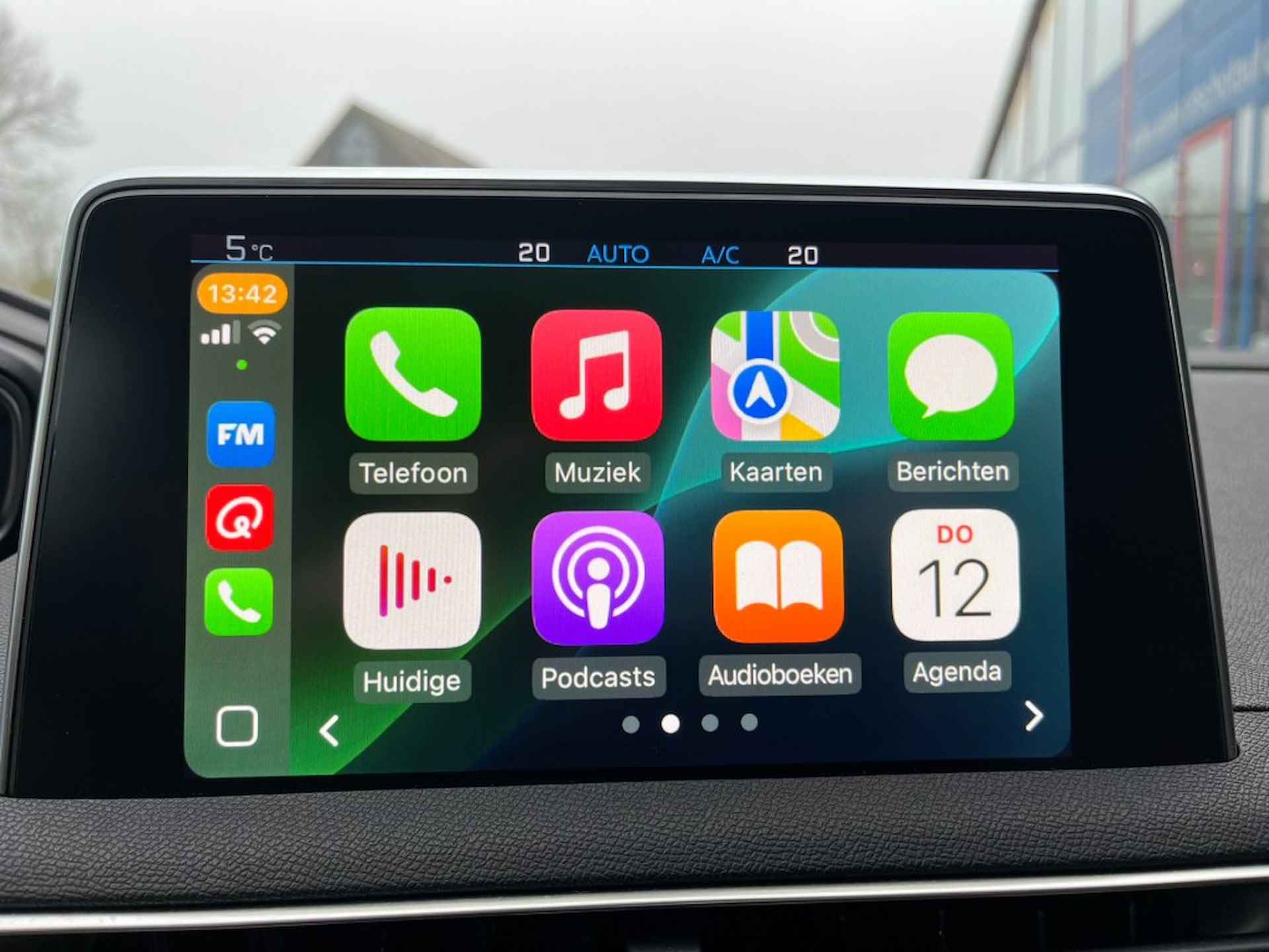 PEUGEOT 5008 1.2 130pk 7-Persoons Navi Carplay Panodak Led Airco(ECC) - 20/32