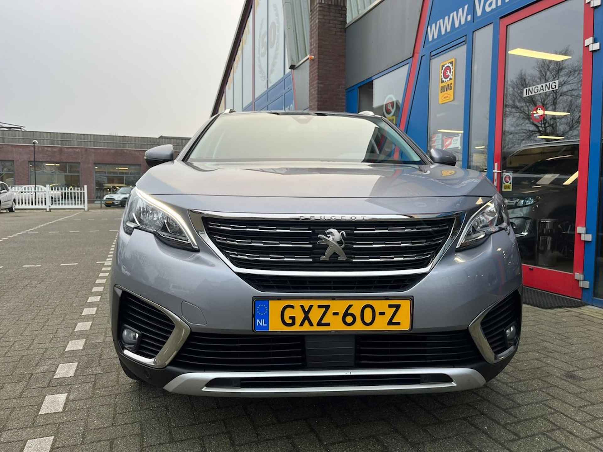 PEUGEOT 5008 1.2 130pk 7-Persoons Navi Carplay Panodak Led Airco(ECC) - 29/32