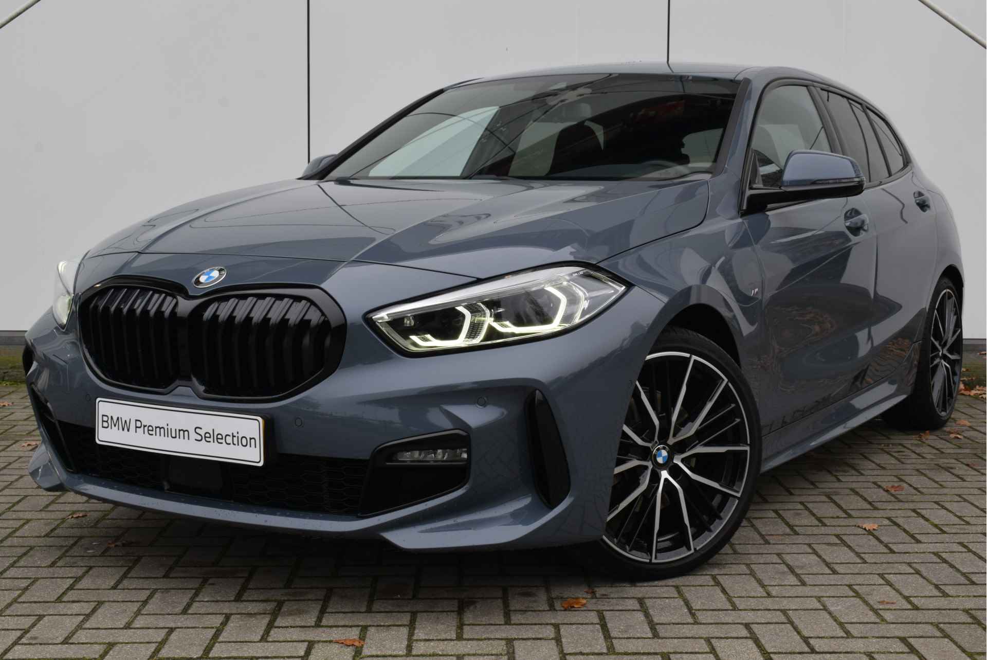 BMW 1-serie 118i Executive M Sport Automaat / M Sportstoelen / Adaptieve LED / Parking Assistant / Live Cockpit Professional - 18/18