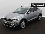 Volkswagen T-Roc 1.0 TSI Oranje Edition 116 PK | Dodehoek sensoren | Parkeersensoren | Navigatie | LED koplampen | Apple Carplay | Android Auto | 17" Lichtmetalen velgen | Camera |