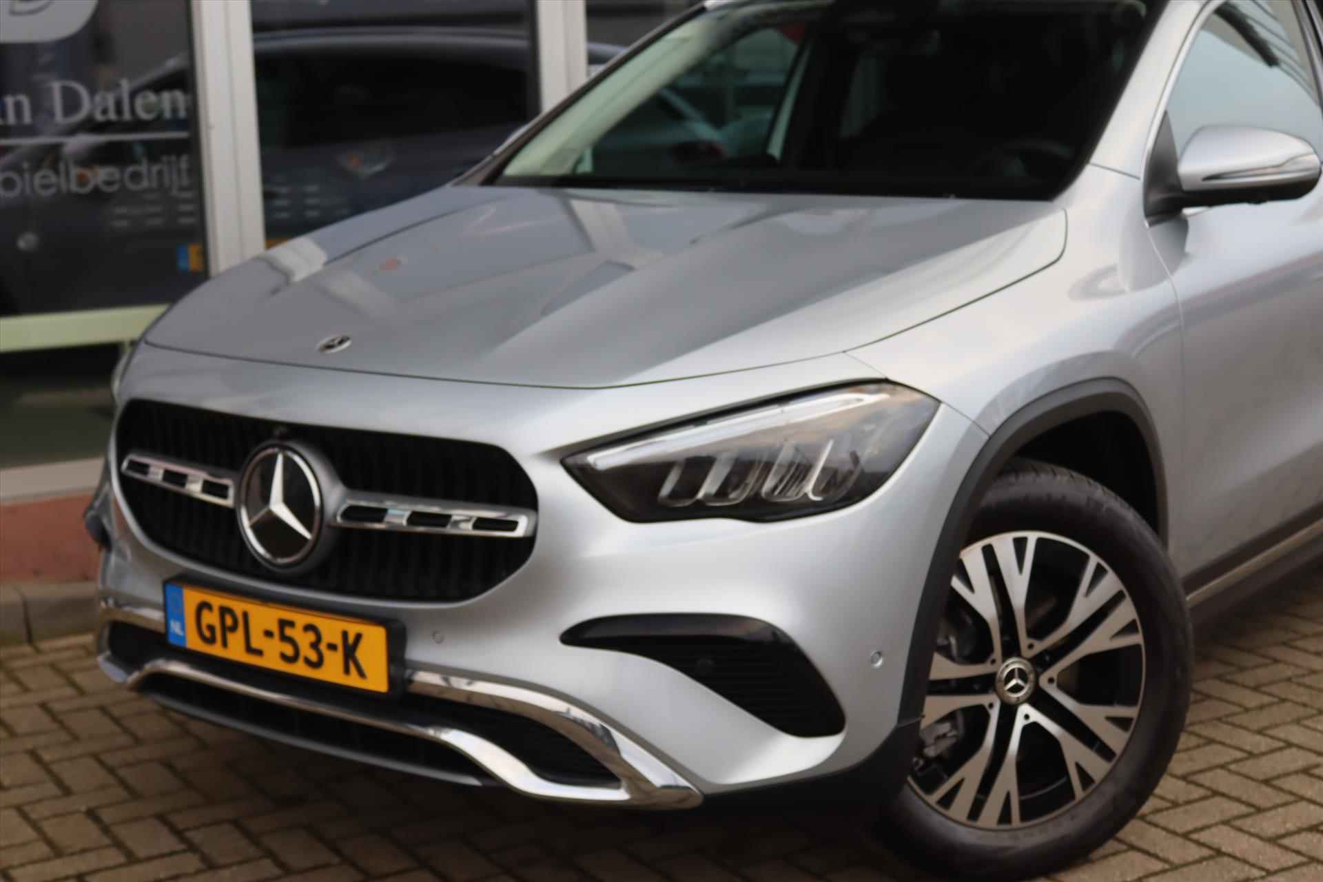 Mercedes GLA 250e 218PK AUTOMAAT STAR LUXURY LINE Navi | Trekhaak | 360 Camera | Widescreen | Carplay | 18 Inch Lm | Led | Stoel/stuurverw. | - 58/62