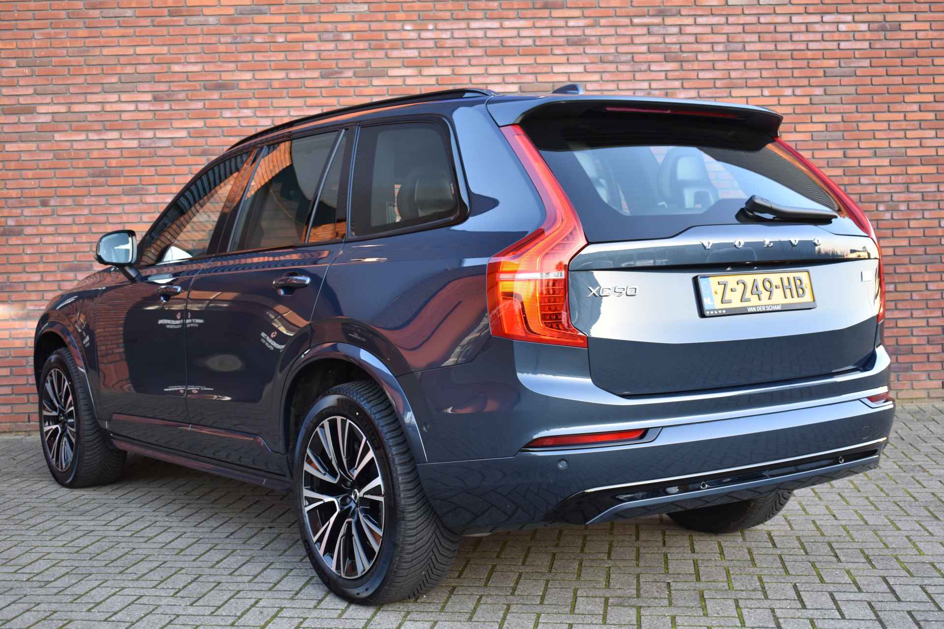 Volvo XC90 T8 455PK Recharge AWD Ultimate Dark | Bowers & Wilkins | Trekhaak | Luchtvering | Full Options | - 2/39