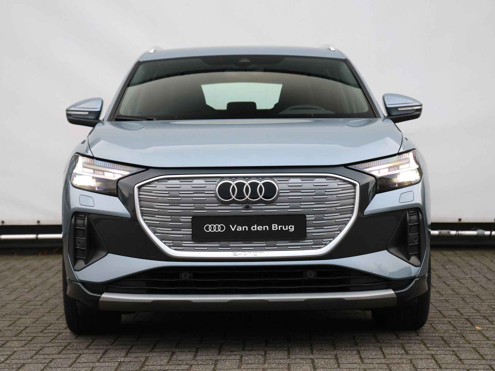 Audi Q4 e-tron 40 Launch edition Advanced 204pk | Camera | Matrix-LED | Warmtepomp | 19" Velgen | Navi | Apple Carplay - 4/36