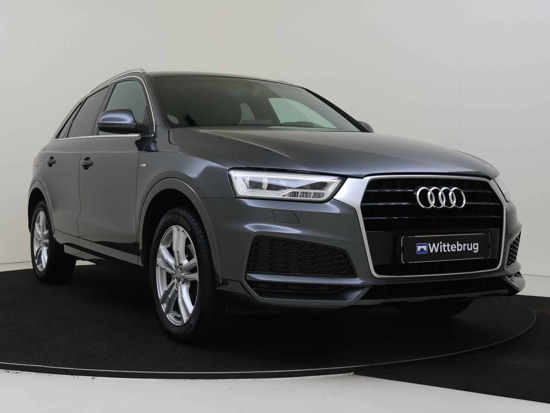 Audi Q3 1.4 TFSI CoD Sport S Line Edition \ Navigatie | Stoelverwarming | Parkeerhulp Achter - 4/32