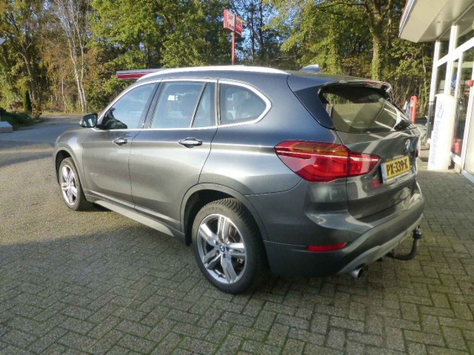 BMW X1 sDrive20i High Executive, donkere hemelbekl. Afn trekhaak - 3/42