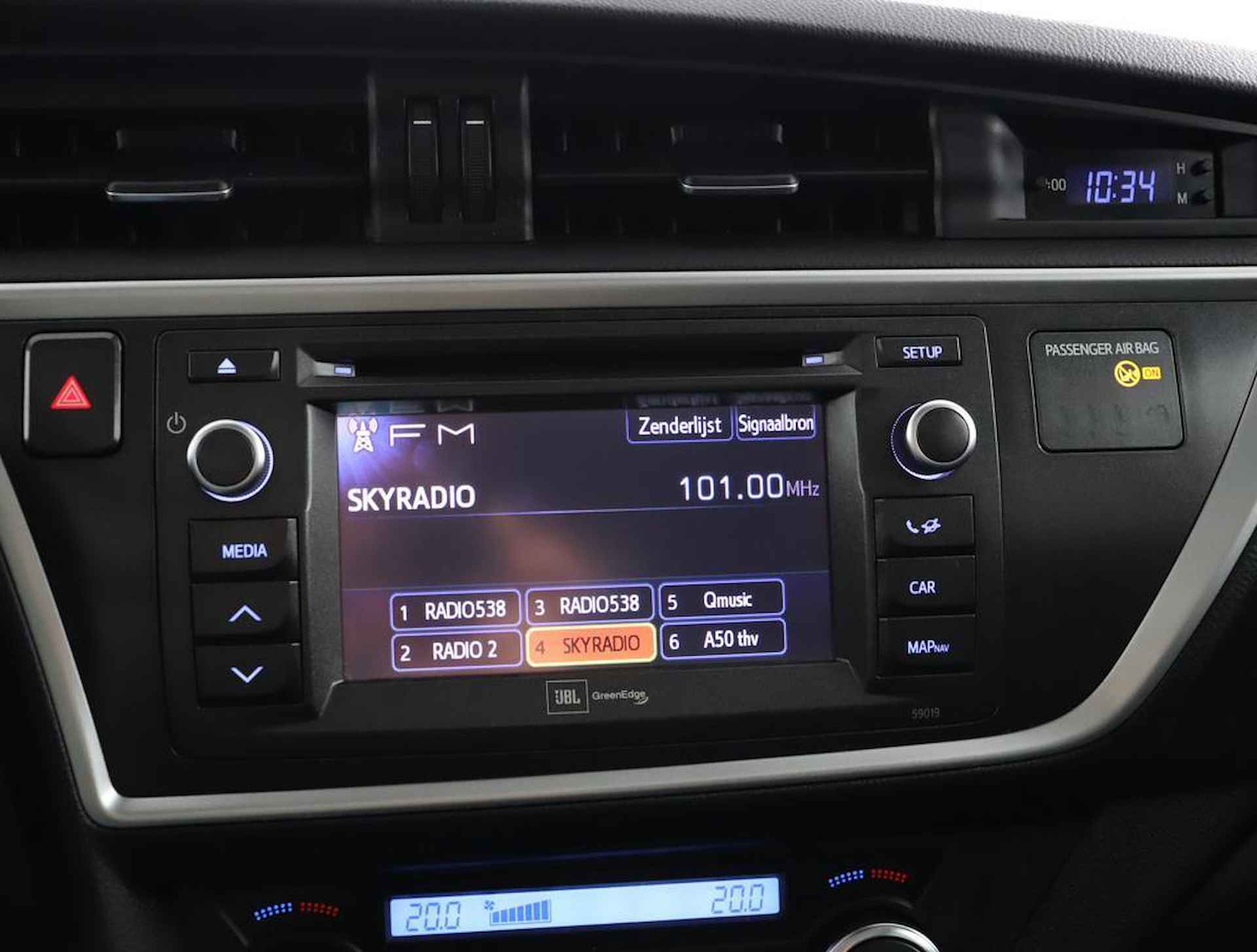 Toyota Auris Touring Sports 1.8 Hybrid Lease Pro | Navigatie | Stoelverwarming | Panoramadak  | Parkeer sensoren | - 9/57