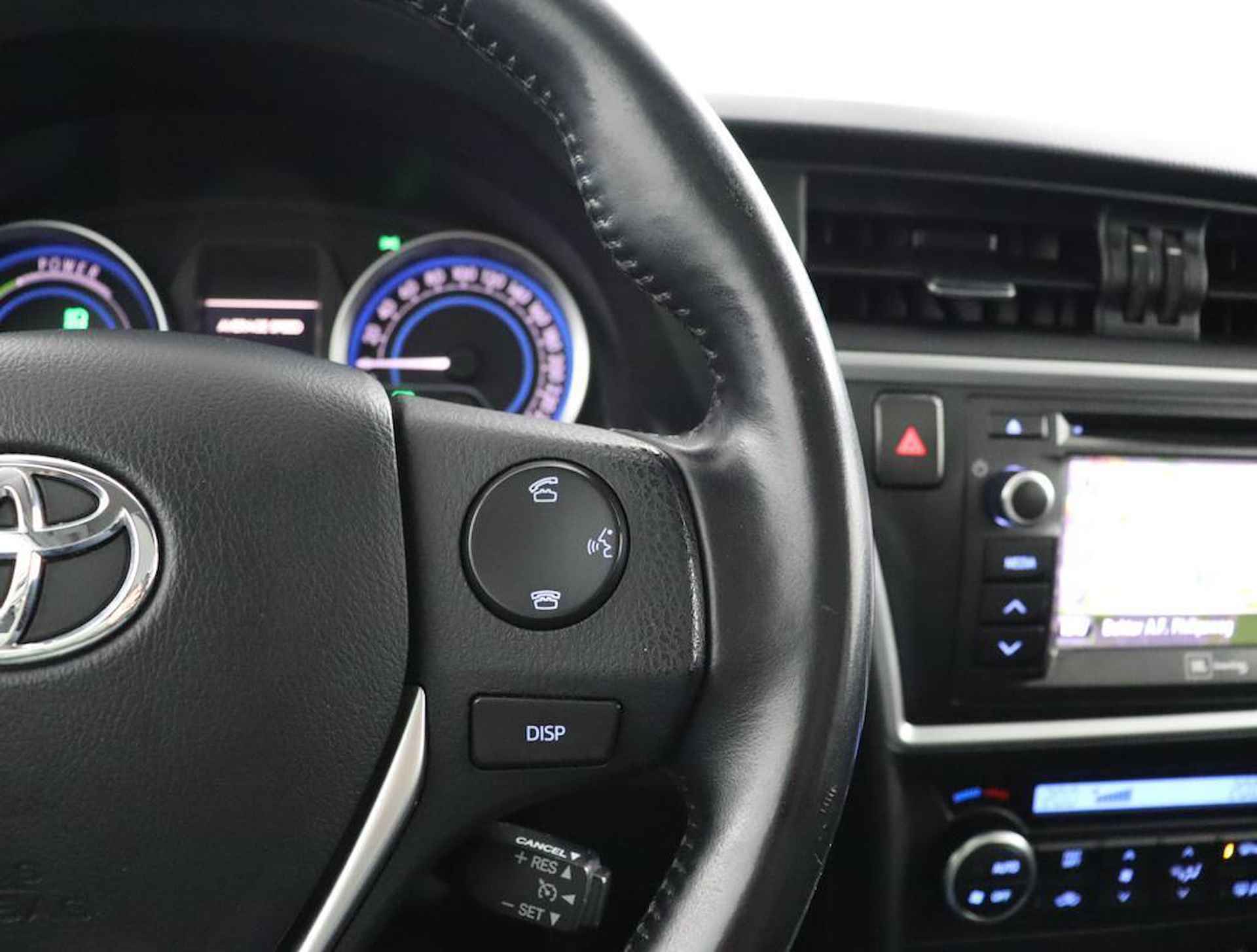 Toyota Auris Touring Sports 1.8 Hybrid Lease Pro | Navigatie | Stoelverwarming | Panoramadak  | Parkeer sensoren | - 21/57
