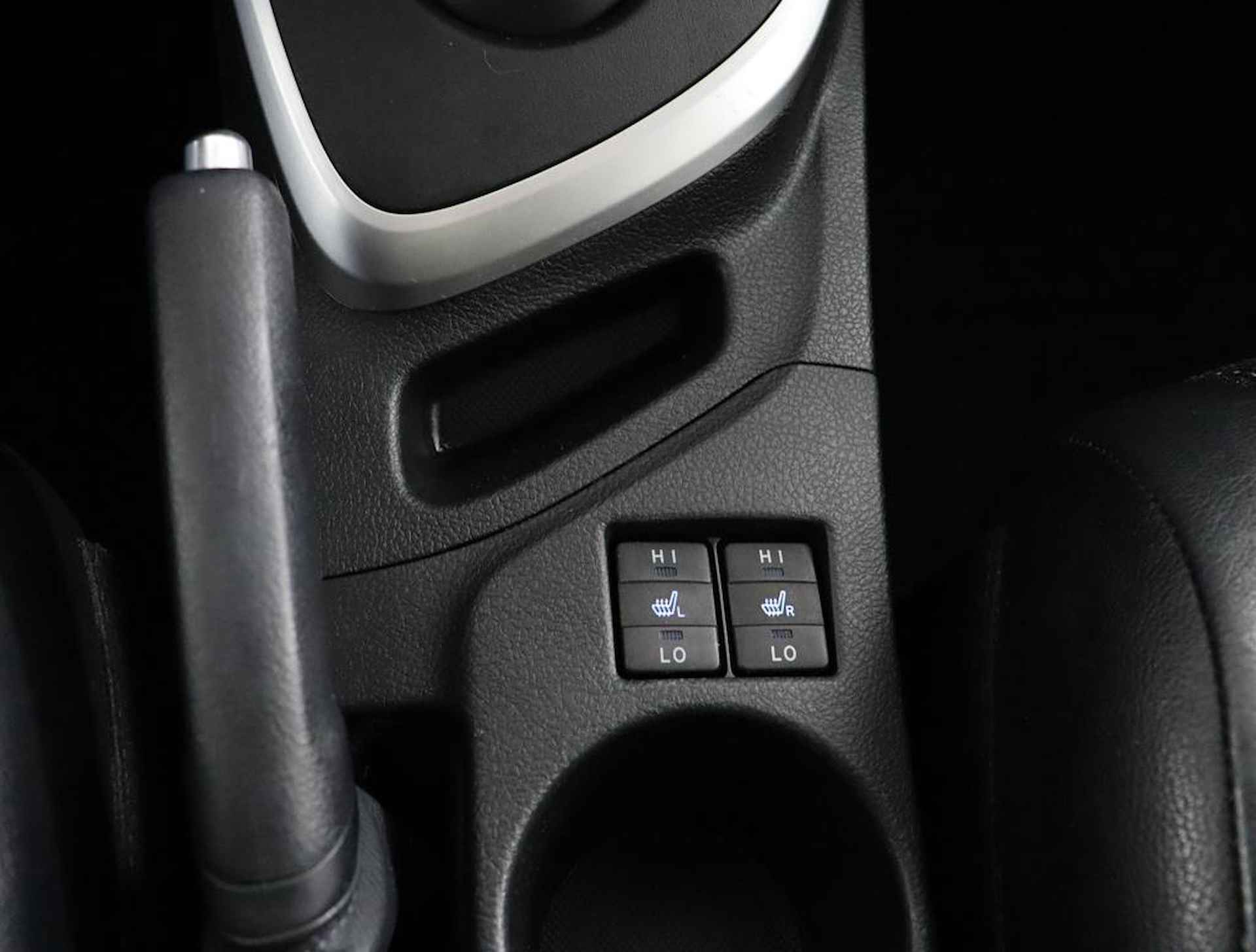 Toyota Auris Touring Sports 1.8 Hybrid Lease Pro | Navigatie | Stoelverwarming | Panoramadak  | Parkeer sensoren | - 50/57