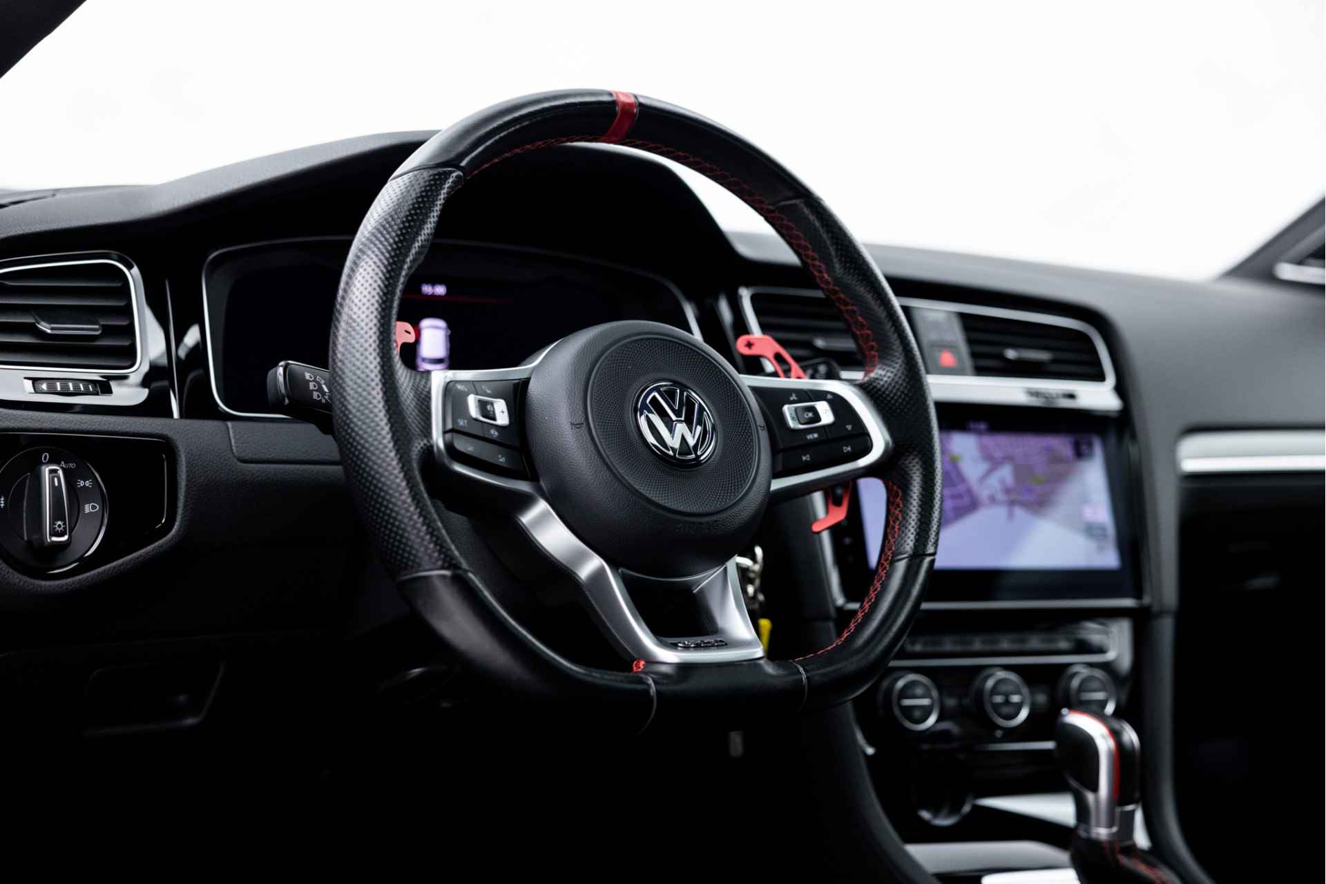 Volkswagen Golf GTI TCR 7.5 | Pano | Leder | Dynaudio | ACC | 19" - 15/54