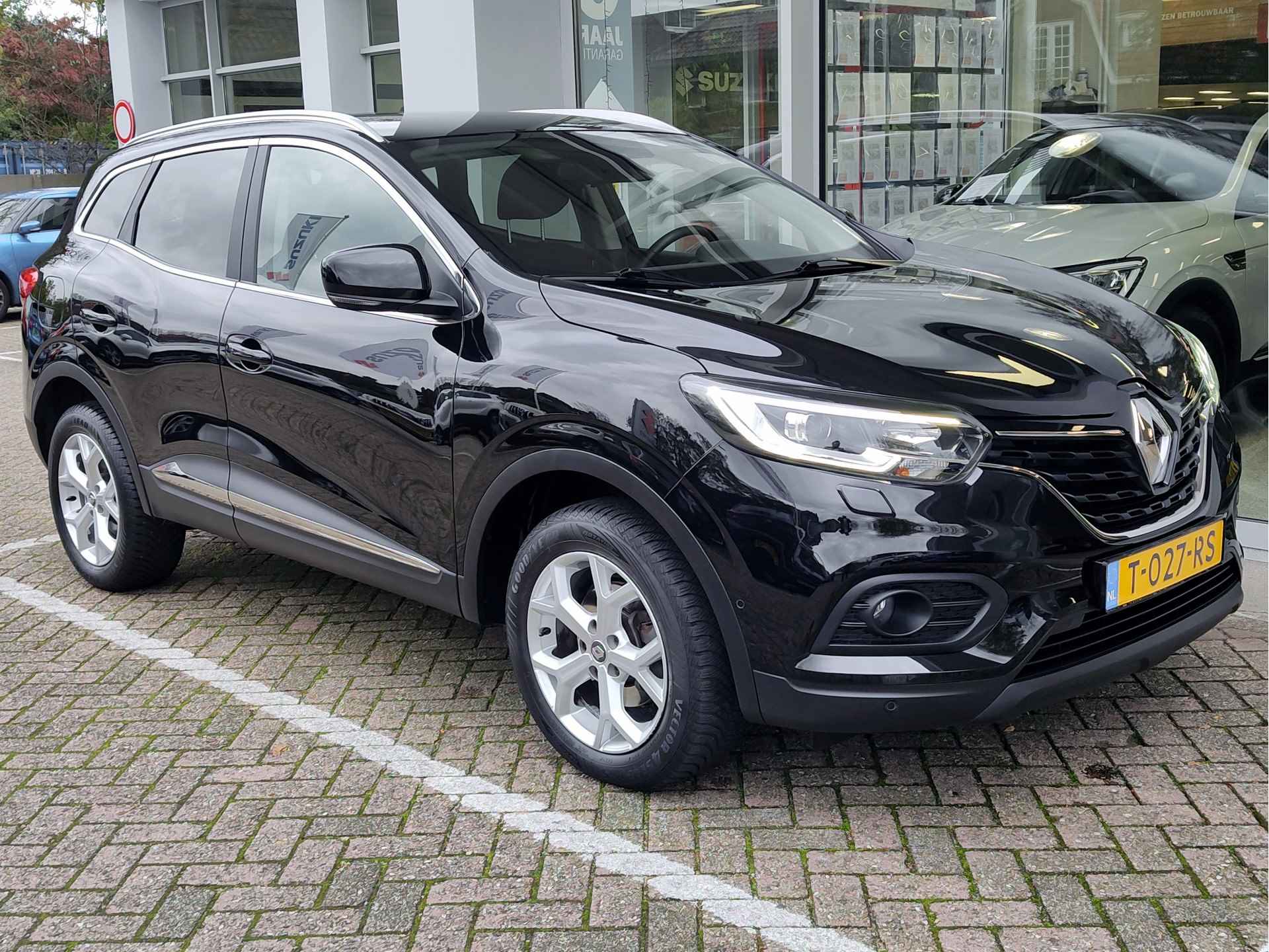 Renault Kadjar 1.3 TCe INTENS Verwarmde ruit | Dodehoeksens. | Keyless - 8/39