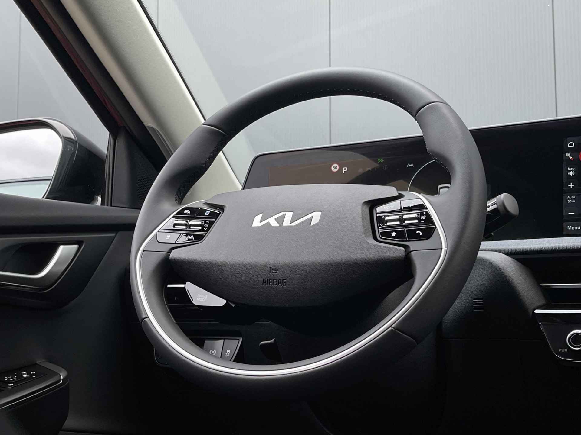 Kia EV6 Light 58 kWh | Private Lease €468,- incl. SEPP | *Niet op voorraad* | Nu €1.500,- Korting | Beperkt beschikbaar | Navi | Camera | Clima | LED | 19'' LMV - 16/29