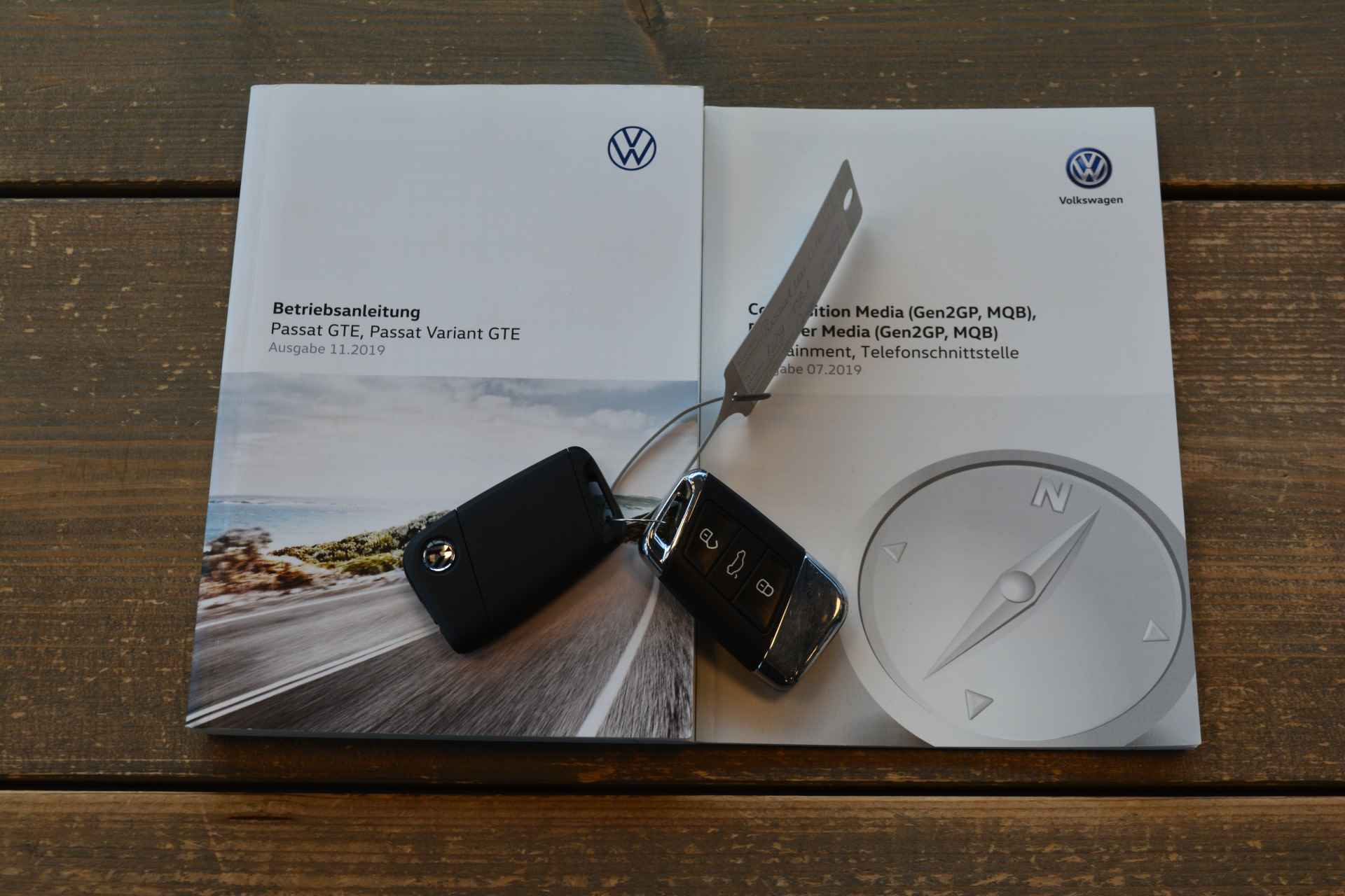 Volkswagen Passat Variant 1.4 TSI PHEV GTE Business | Pano | ACC | Camera | - 29/32