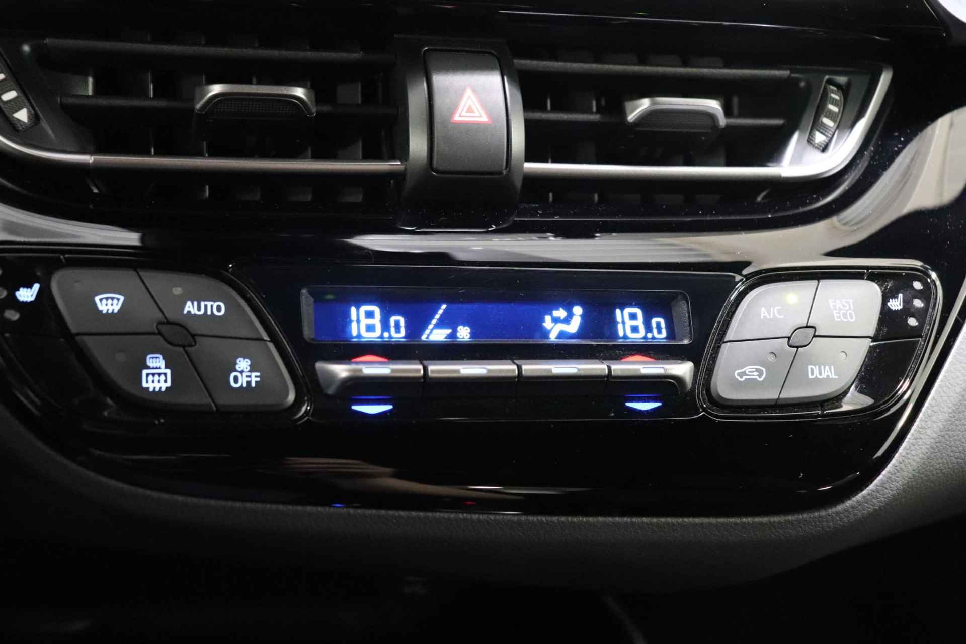 Toyota C-HR 1.8 Hybrid First Edition, JBL, Stoelverwarming, Apple Carplay/Android Auto, BSM, Parkeersensoren voor en achter, Climate & Cruise control! - 42/47