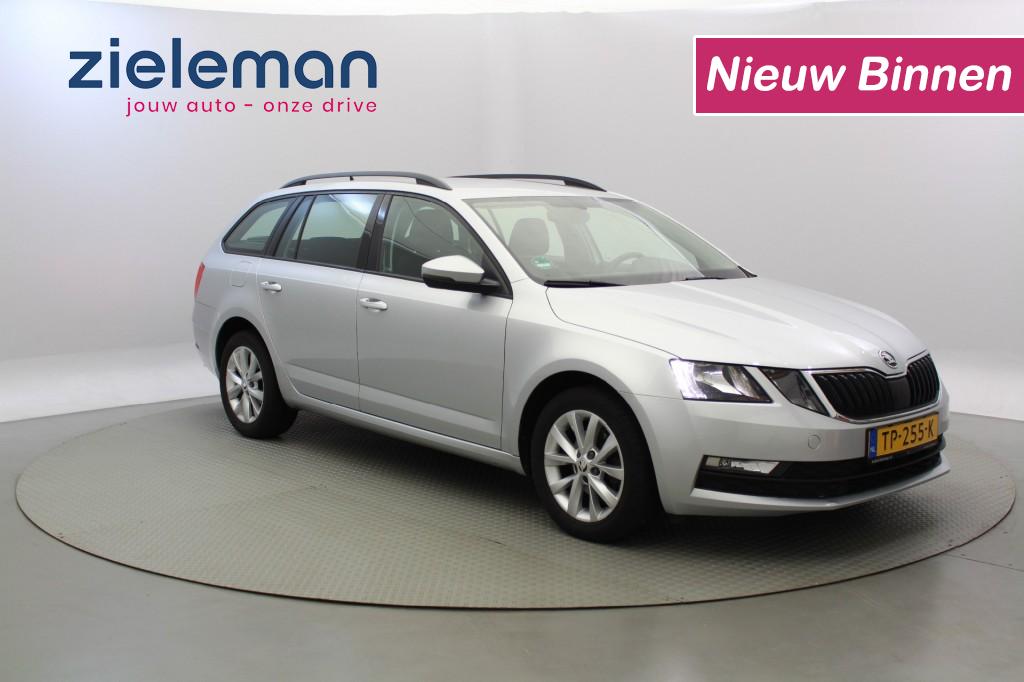 SKODA Octavia 1.6 TDI Combi Ambition Business Automaat - Carplay, Navi