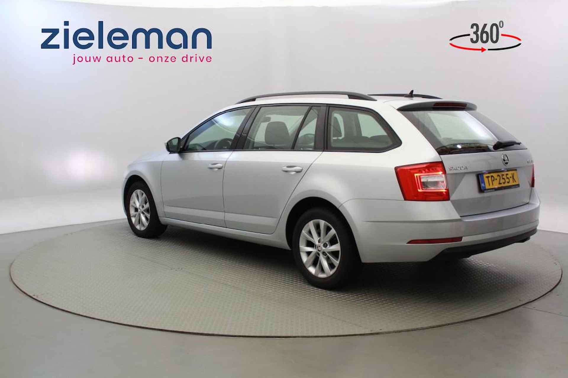 SKODA Octavia 1.6 TDI Combi Ambition Business Automaat - Carplay, Navi - 3/32