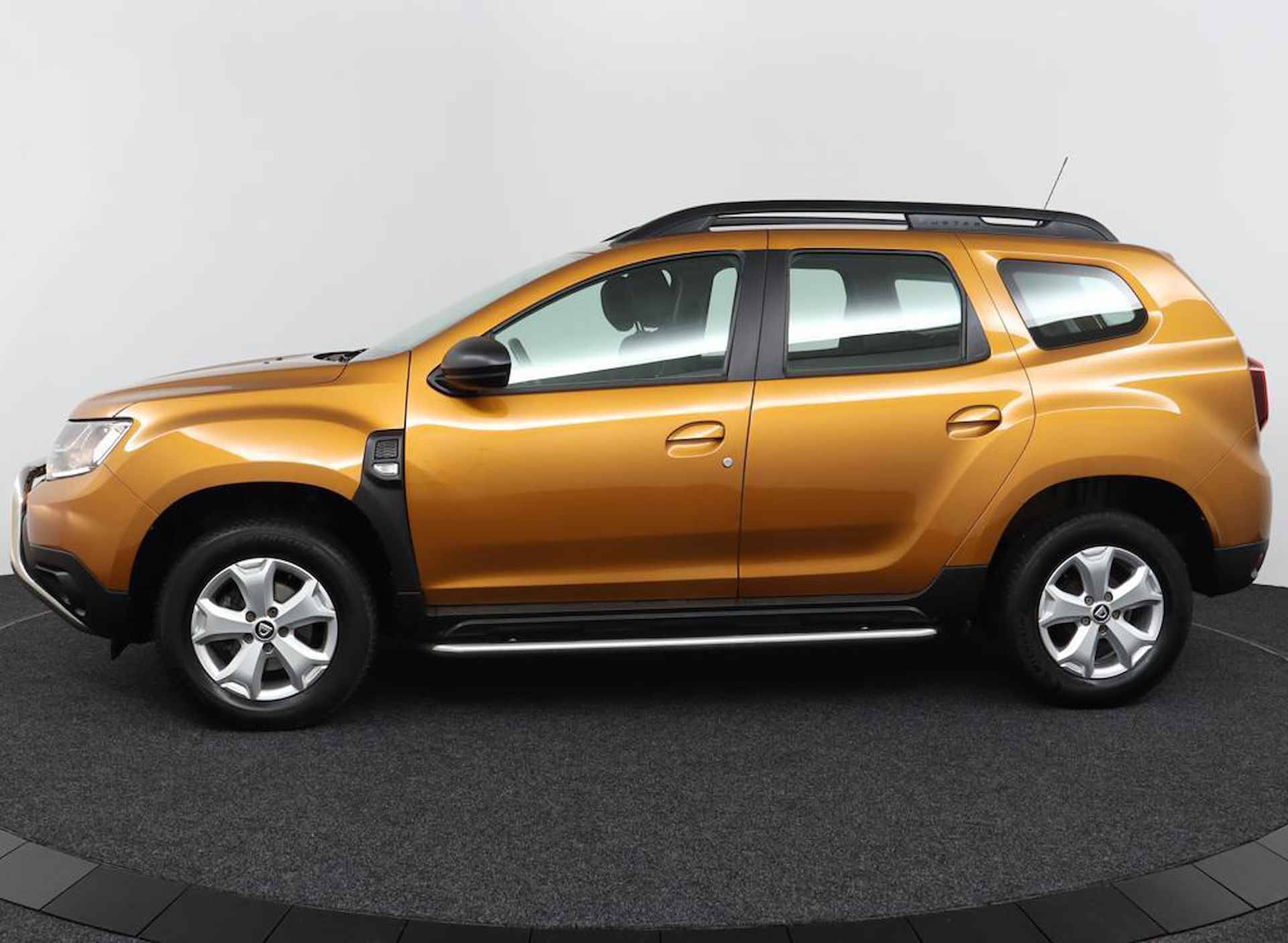 Dacia Duster 1.0 TCe Bi-Fuel Comfort Trekhaak | Groot scherm navigatie  | Bull bar | All season | - 2/40