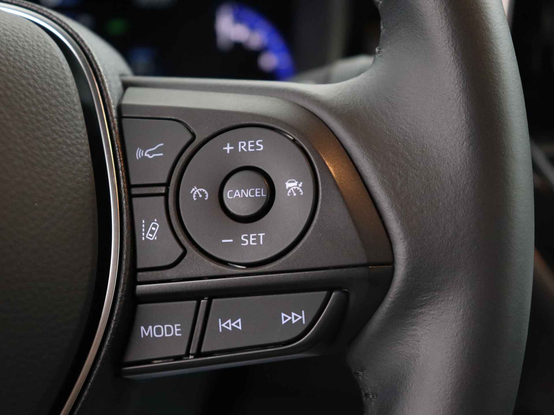 Toyota Corolla Touring Sports 2.0 Hybrid Executive | Navigatie | Apple Carplay/Android Auto | Orgineel NL Auto - 18/41
