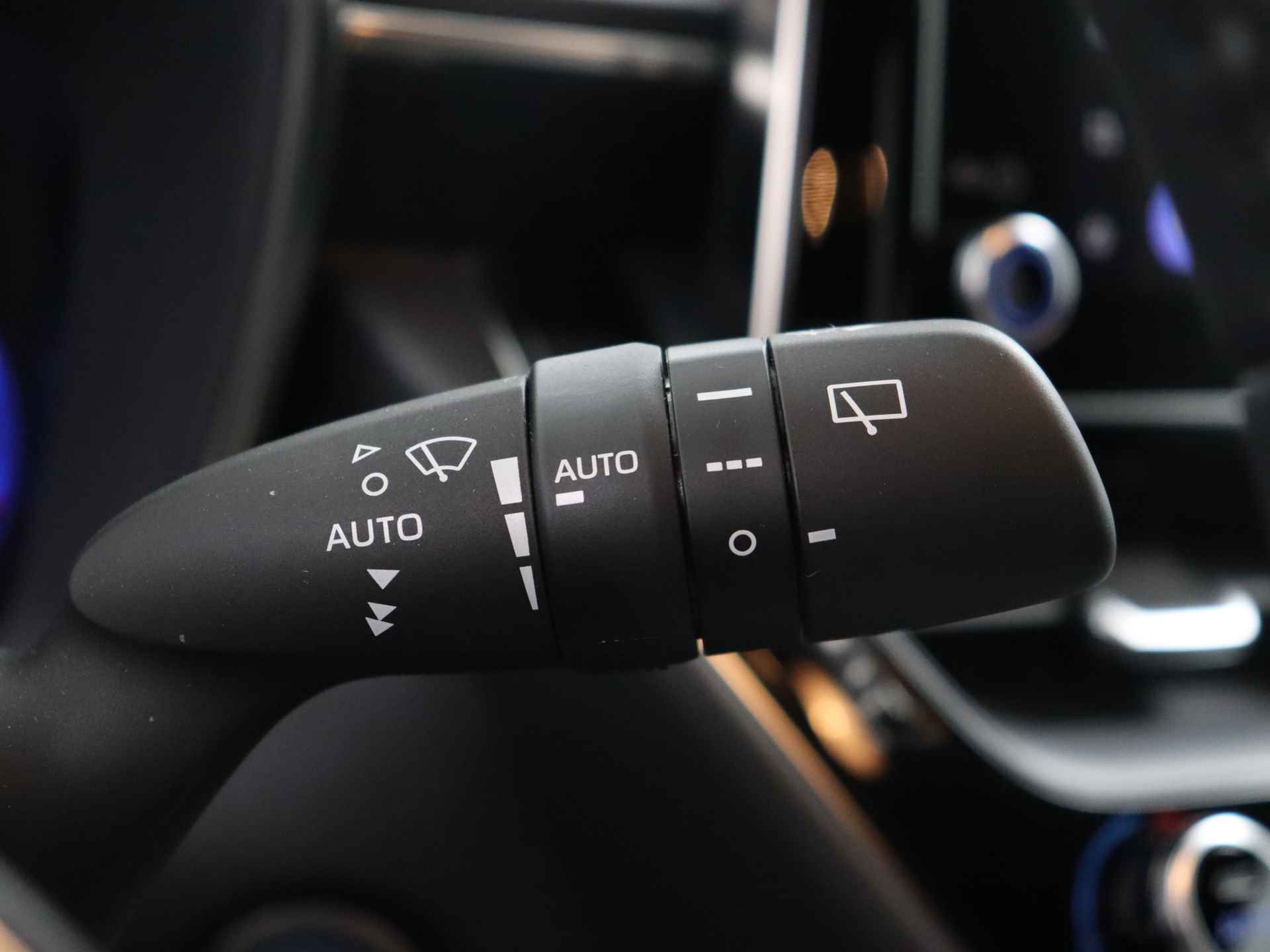 Toyota Corolla Touring Sports 2.0 Hybrid Executive | Navigatie | Apple Carplay/Android Auto | Orgineel NL Auto - 20/41