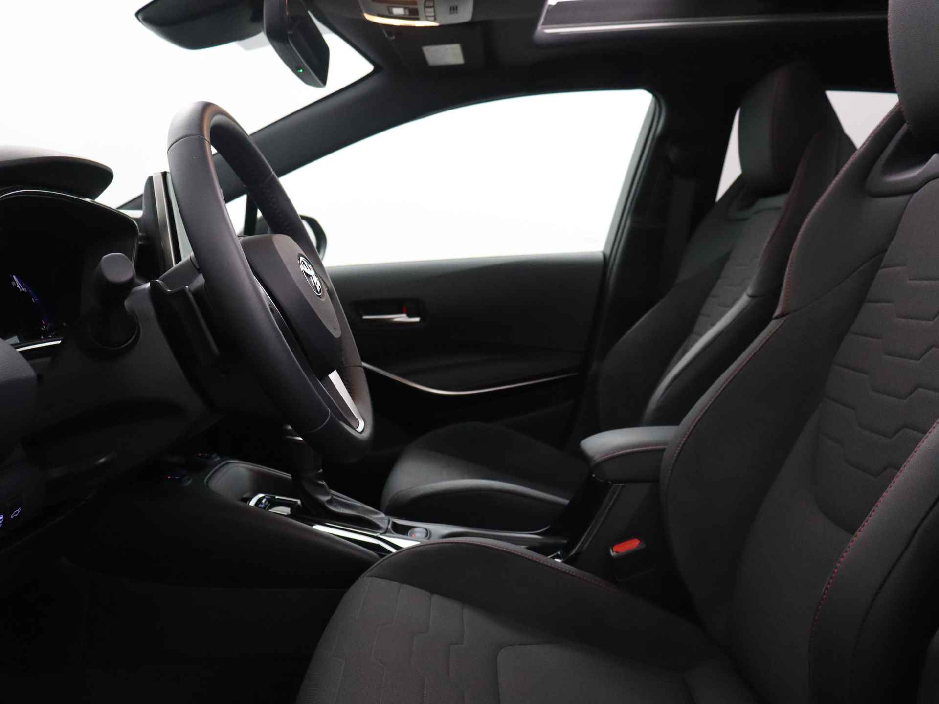Toyota Corolla Touring Sports 2.0 Hybrid Executive | Navigatie | Apple Carplay/Android Auto | Orgineel NL Auto - 26/41