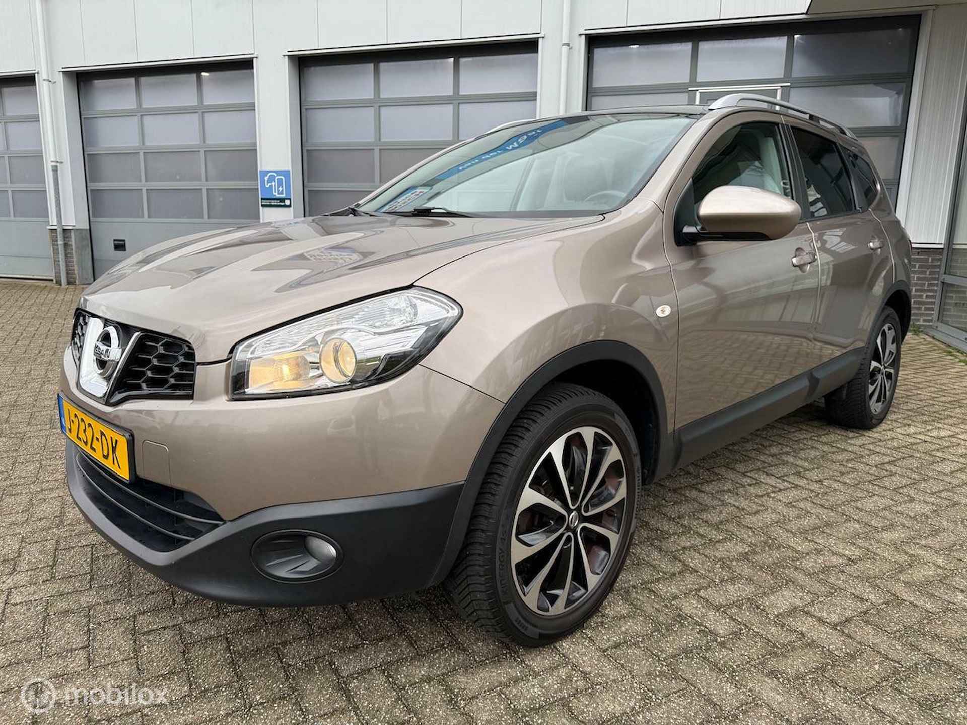 NISSAN QASHQAI +2 2.0 OPTIMA 7 PERSONEN 12 MND BOVAG RIJKLAAR PRIJS