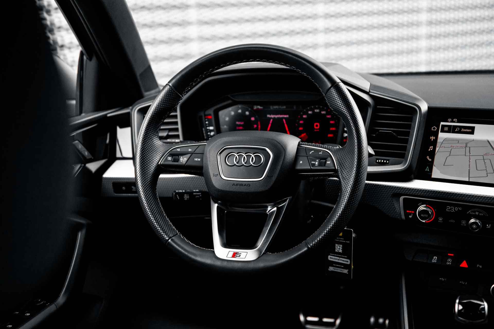 Audi A1 Sportback 30 TFSI 110PK S edition | Achteruitrijcamera | SONOS | 18" | Navigatie | Adaptive Cruise | Stoelverwarming | - 10/57