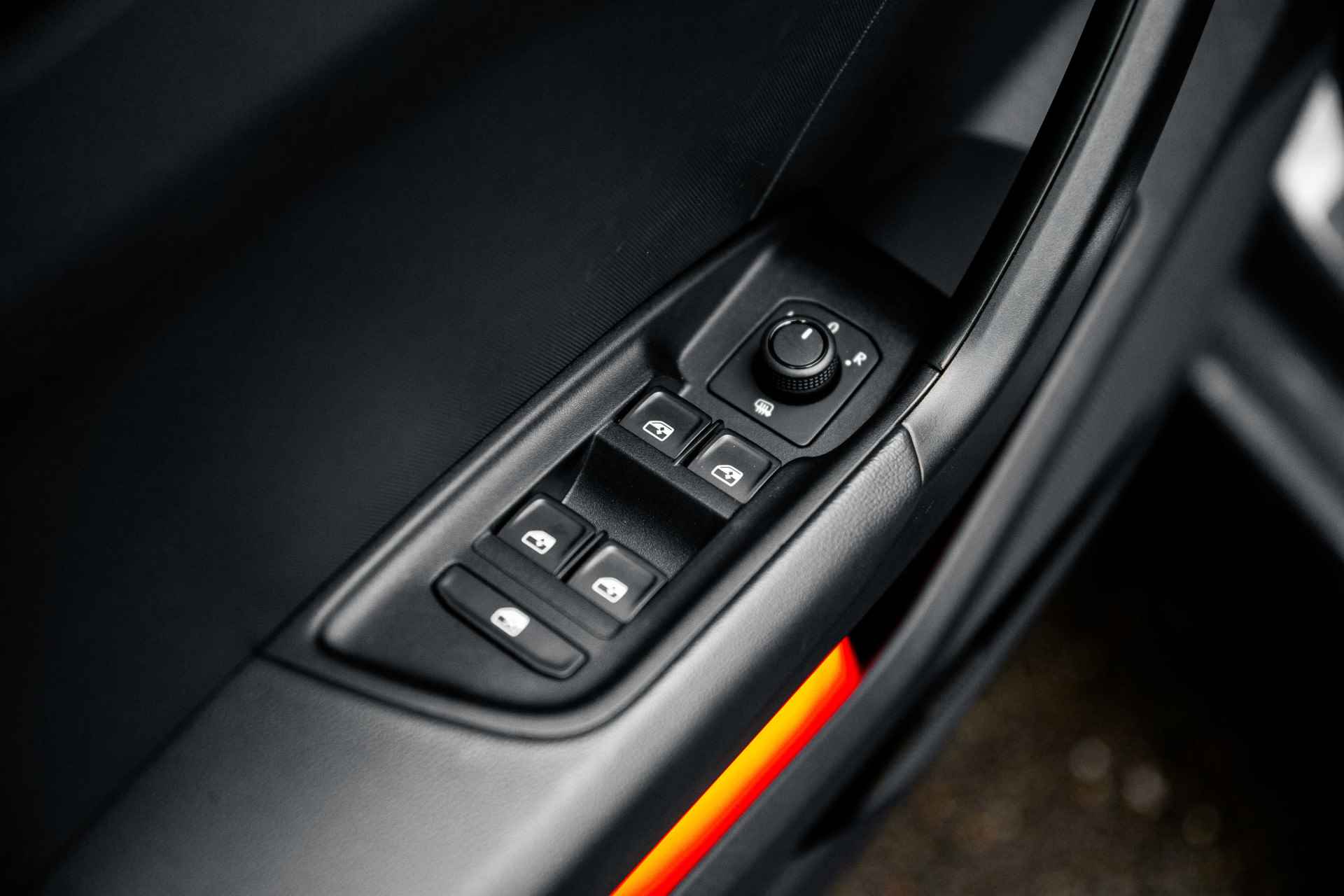 Audi A1 Sportback 30 TFSI 110PK S edition | Achteruitrijcamera | SONOS | 18" | Navigatie | Adaptive Cruise | Stoelverwarming | - 20/57