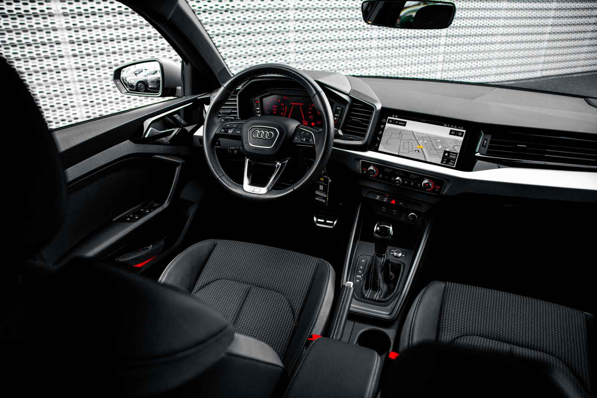 Audi A1 Sportback 30 TFSI 110PK S edition | Achteruitrijcamera | SONOS | 18" | Navigatie | Adaptive Cruise | Stoelverwarming | - 27/57