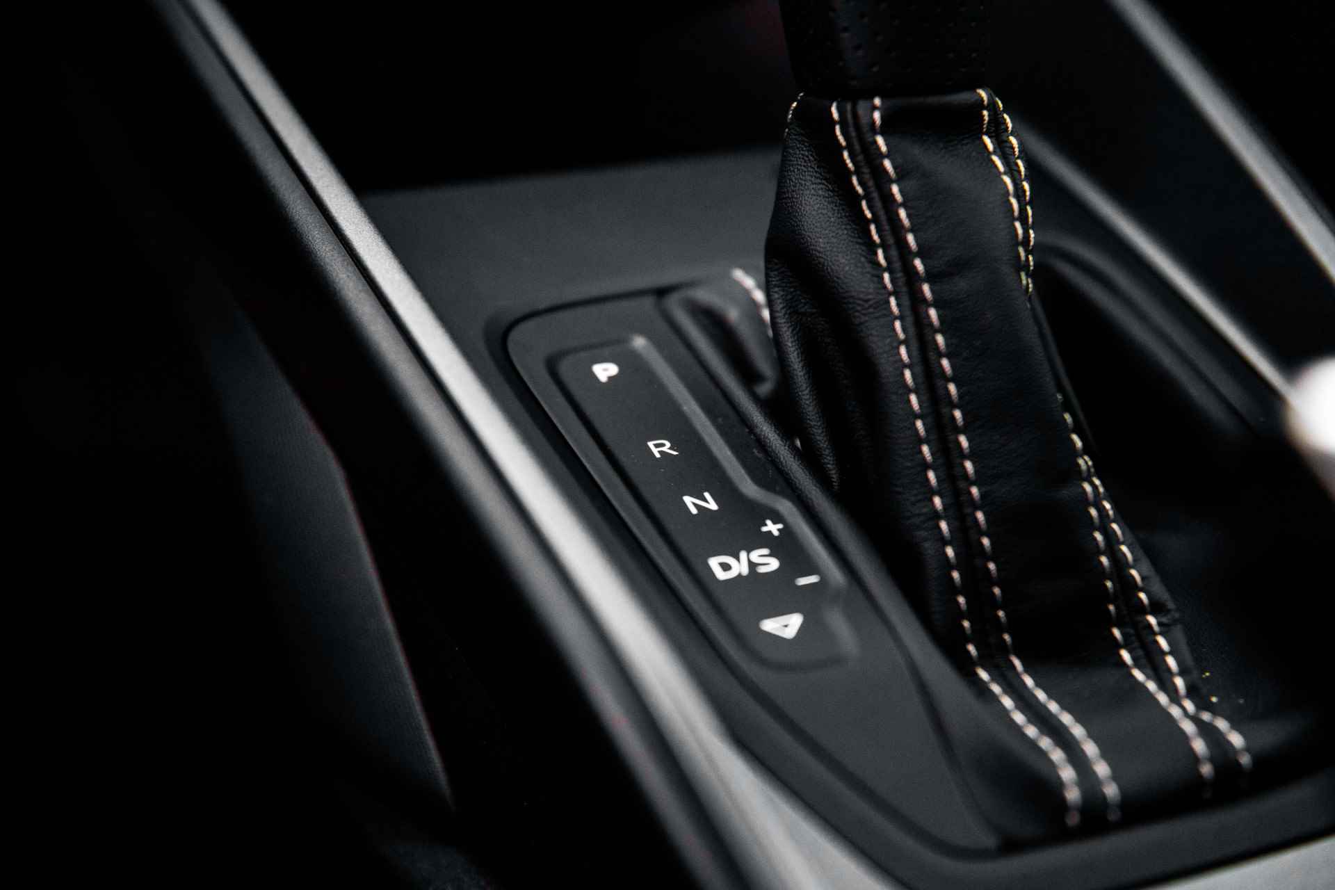 Audi A1 Sportback 30 TFSI 110PK S edition | Achteruitrijcamera | SONOS | 18" | Navigatie | Adaptive Cruise | Stoelverwarming | - 32/57