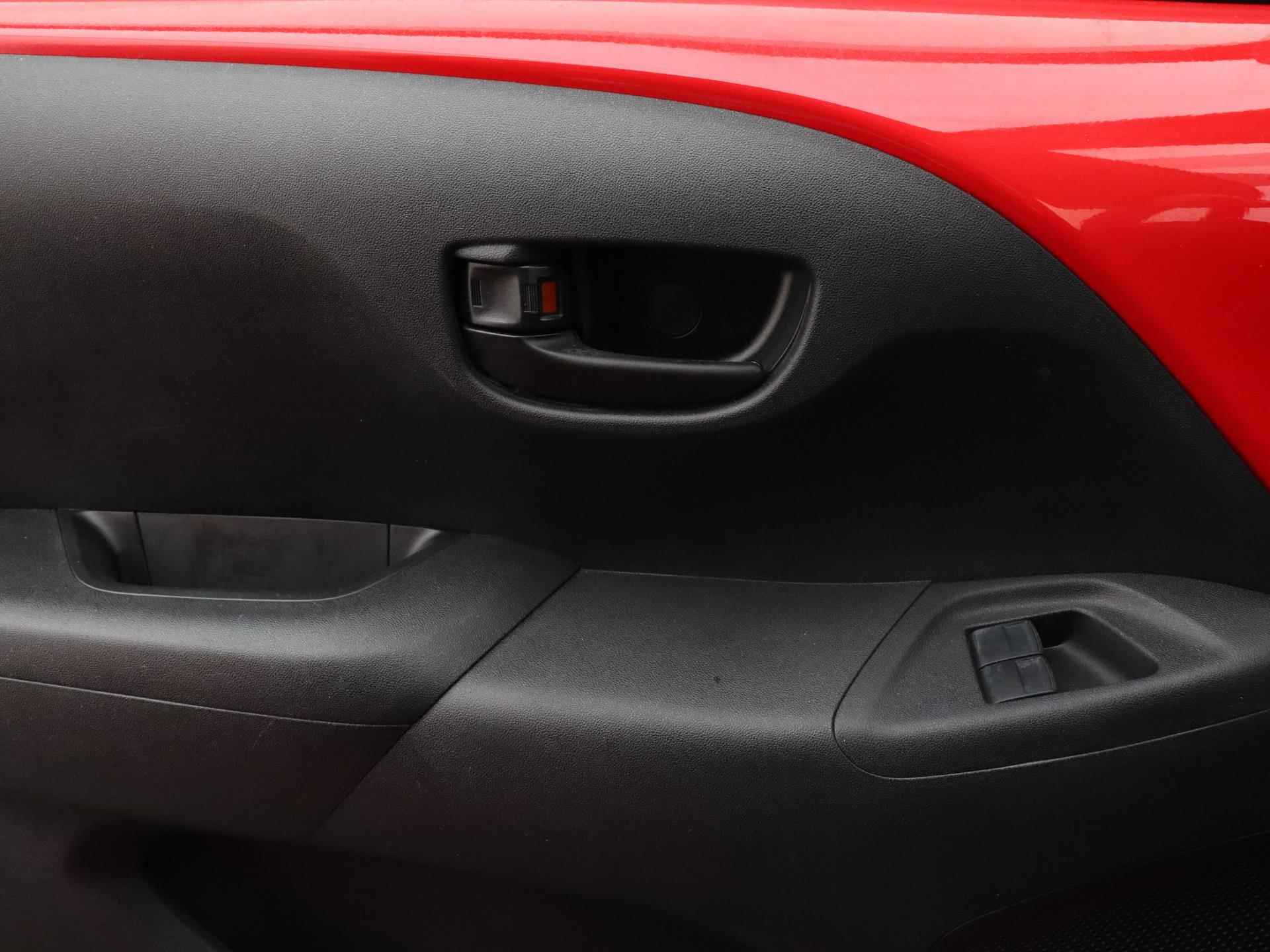 Peugeot 108 Active 72pk | Airco | Bluetooth | Lederen Stuur | Extra Getint Glas | Achterbank In Delen Neerklapbaar - 20/32