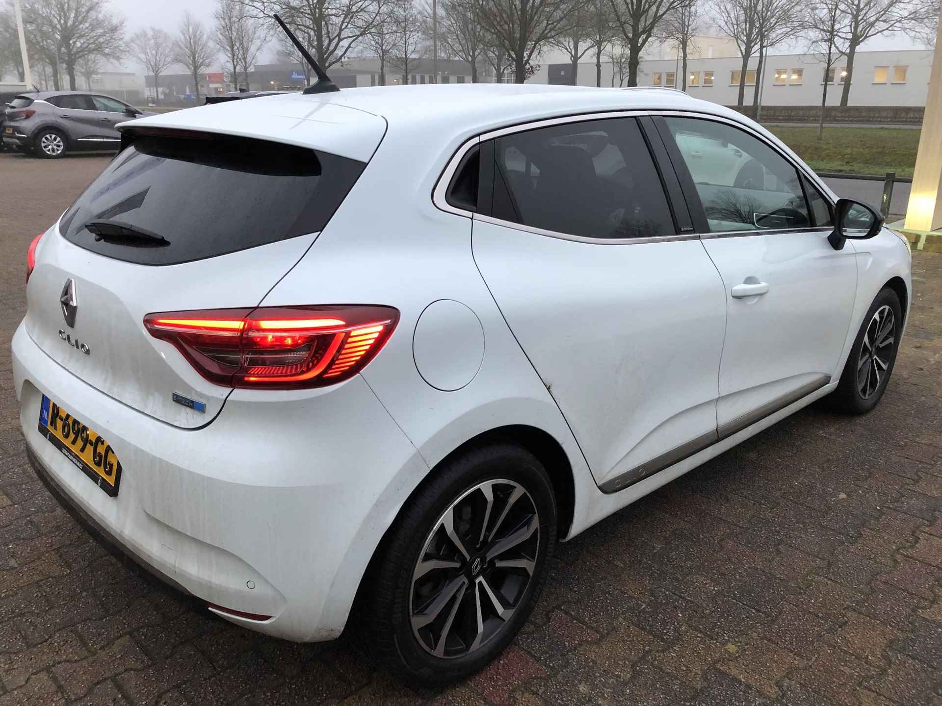 Renault Clio 1.6 E-Tech Hybrid 140 Intens Groot scherm - 3/16