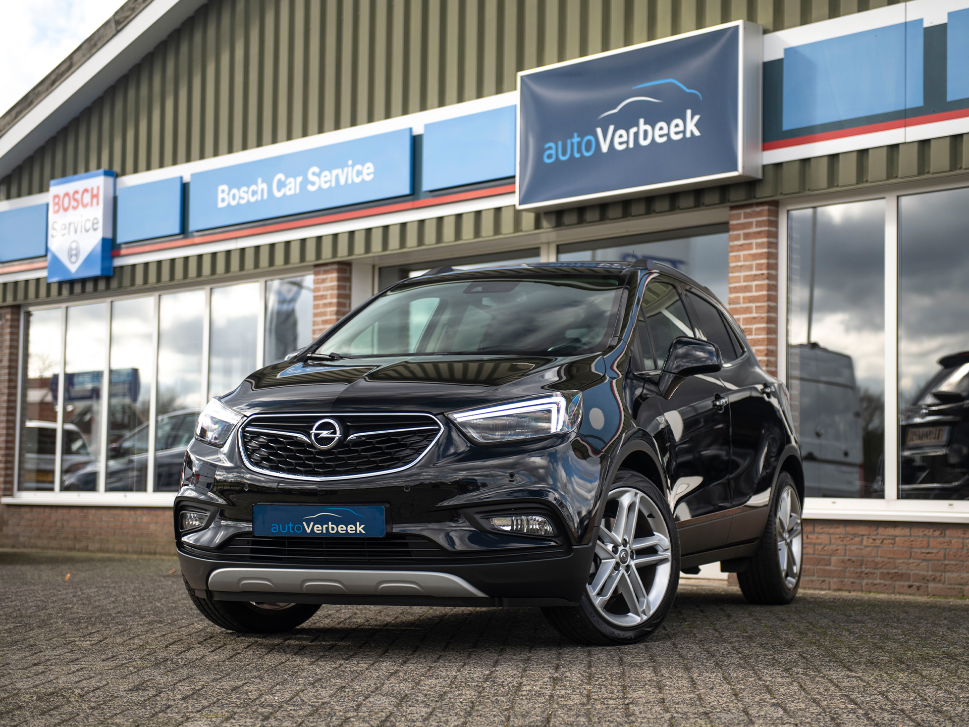 Opel Mokka X 1.4 Turbo Innovation | Leder | Schuifdak | LED koplampen | AFL | Apple Carplay | Fabrieksnavi | Stoel-/stuurverwarming | Trekhaak | 19" Lichtmetaal bij viaBOVAG.nl