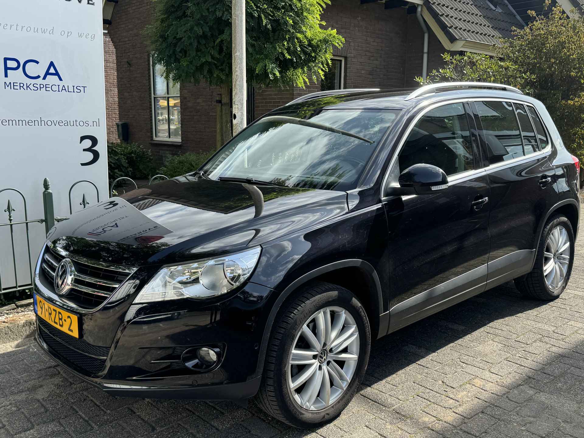 Volkswagen Tiguan 1.4 TSI Sport&Style Alu wielen/Airco/Navigatie - 4/46