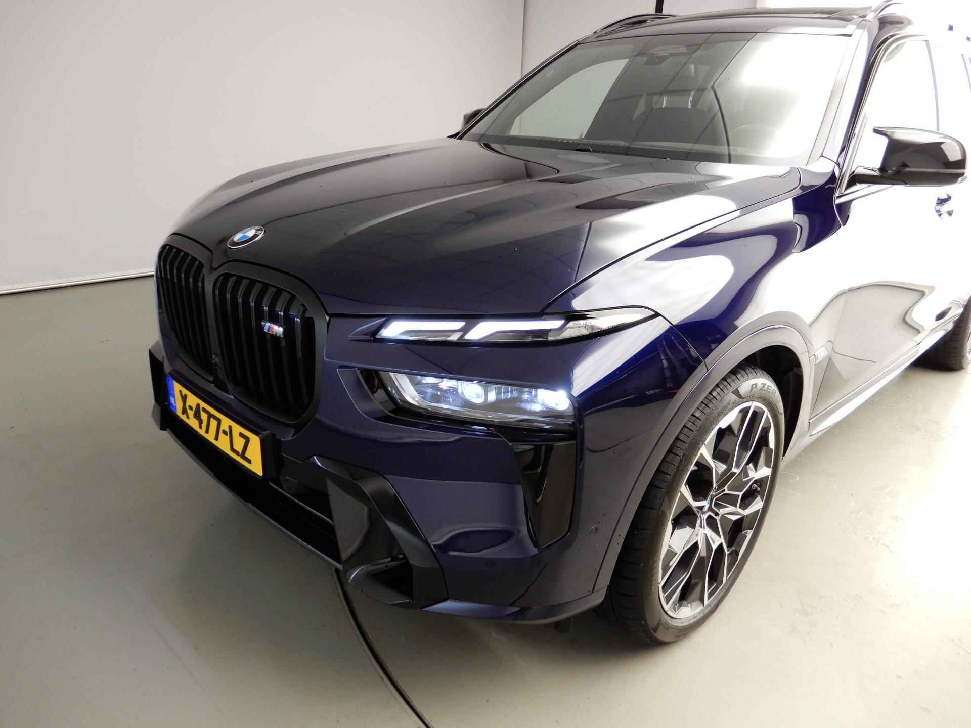 BMW X7 M60i xDrive | M-Sportpakket | LED | Leder | HUD | Schuifdak | Trekhaak | DAB | Bowers & Wilkins sound | Alu 22 inch - 45/47