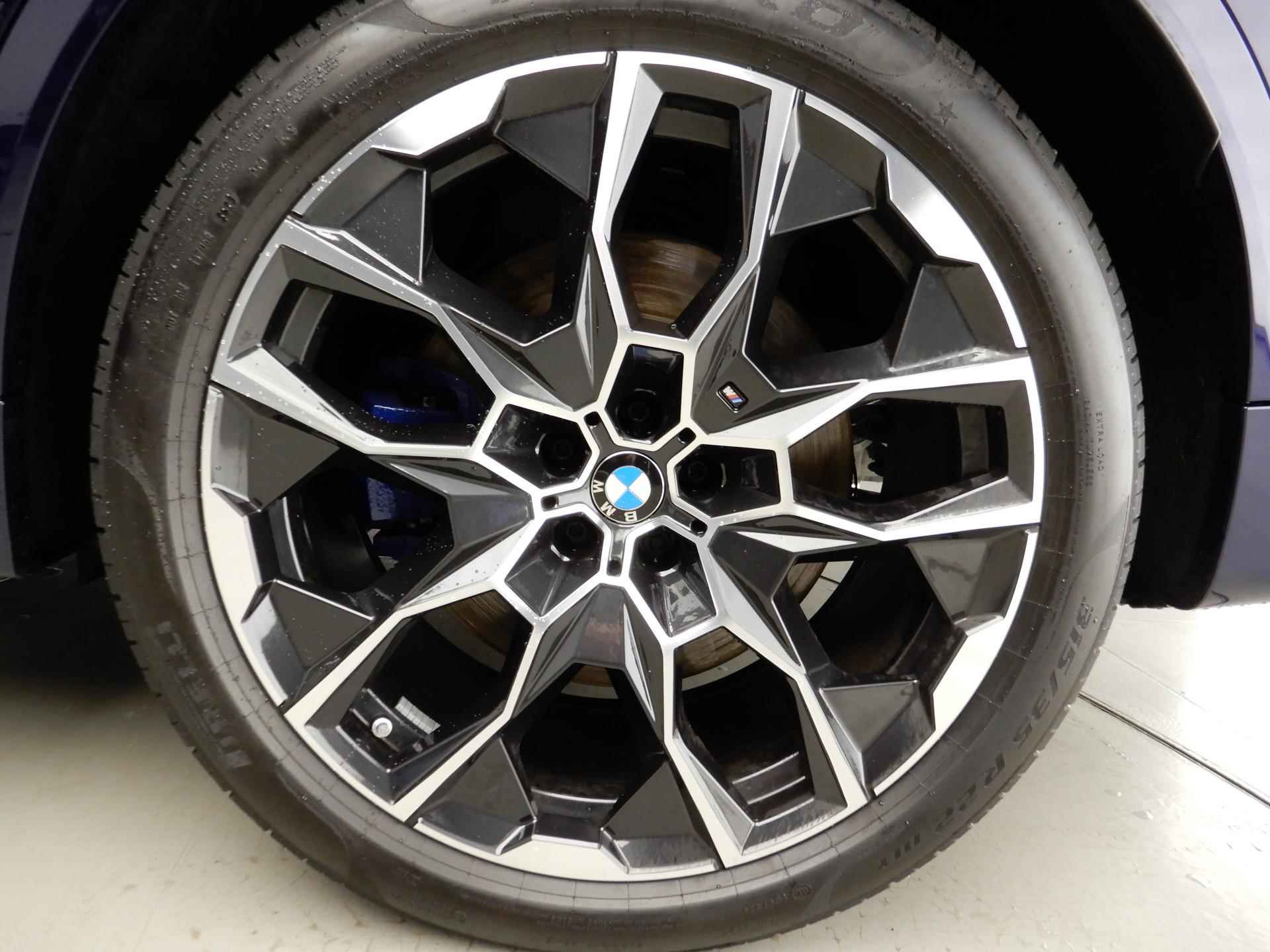 BMW X7 M60i xDrive | M-Sportpakket | LED | Leder | HUD | Schuifdak | Trekhaak | DAB | Bowers & Wilkins sound | Alu 22 inch - 47/47