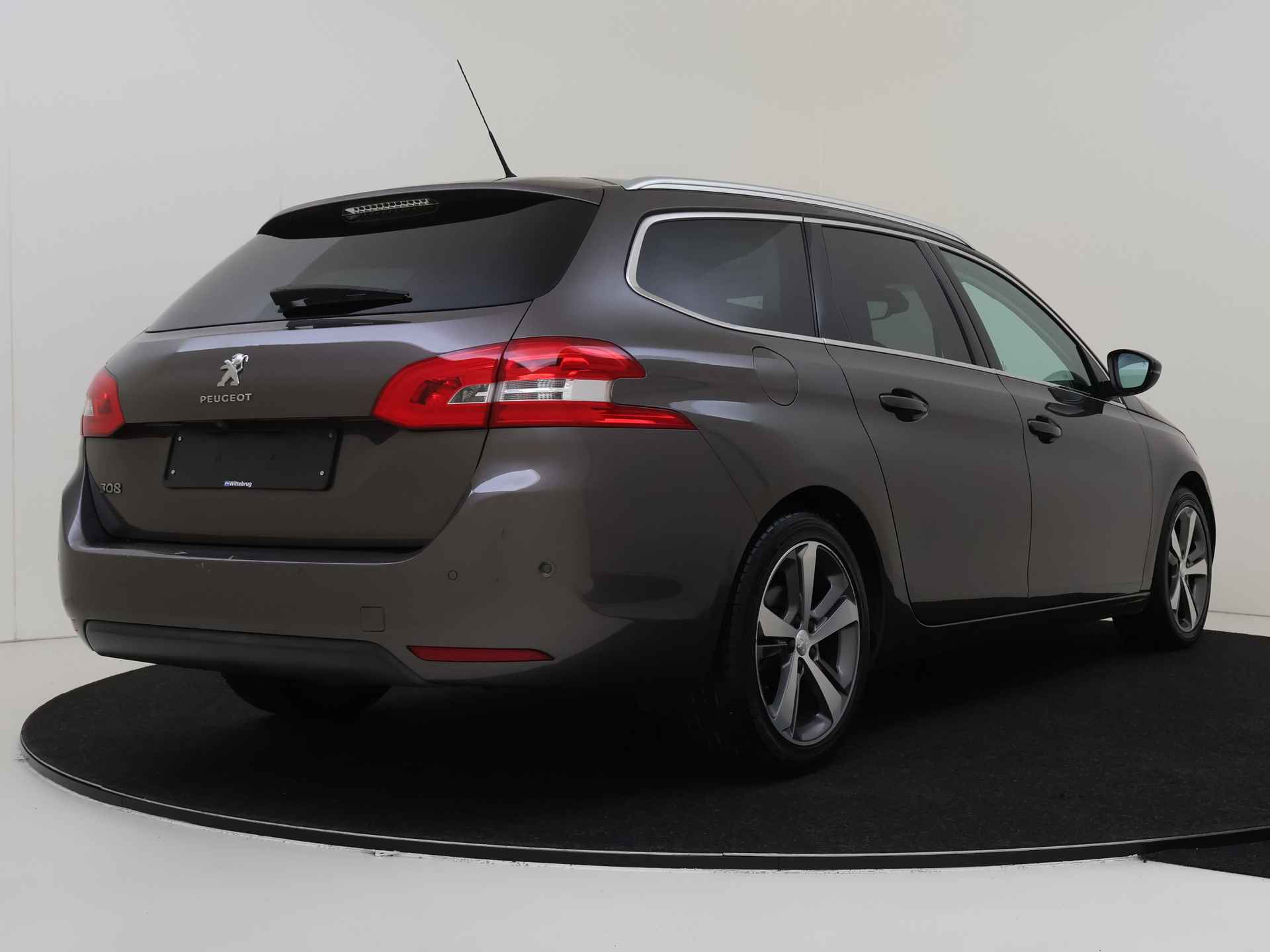 Peugeot 308 SW 1.2 e-THP Première | Trekhaak | Panoramadak | Parkeercamera - 11/42