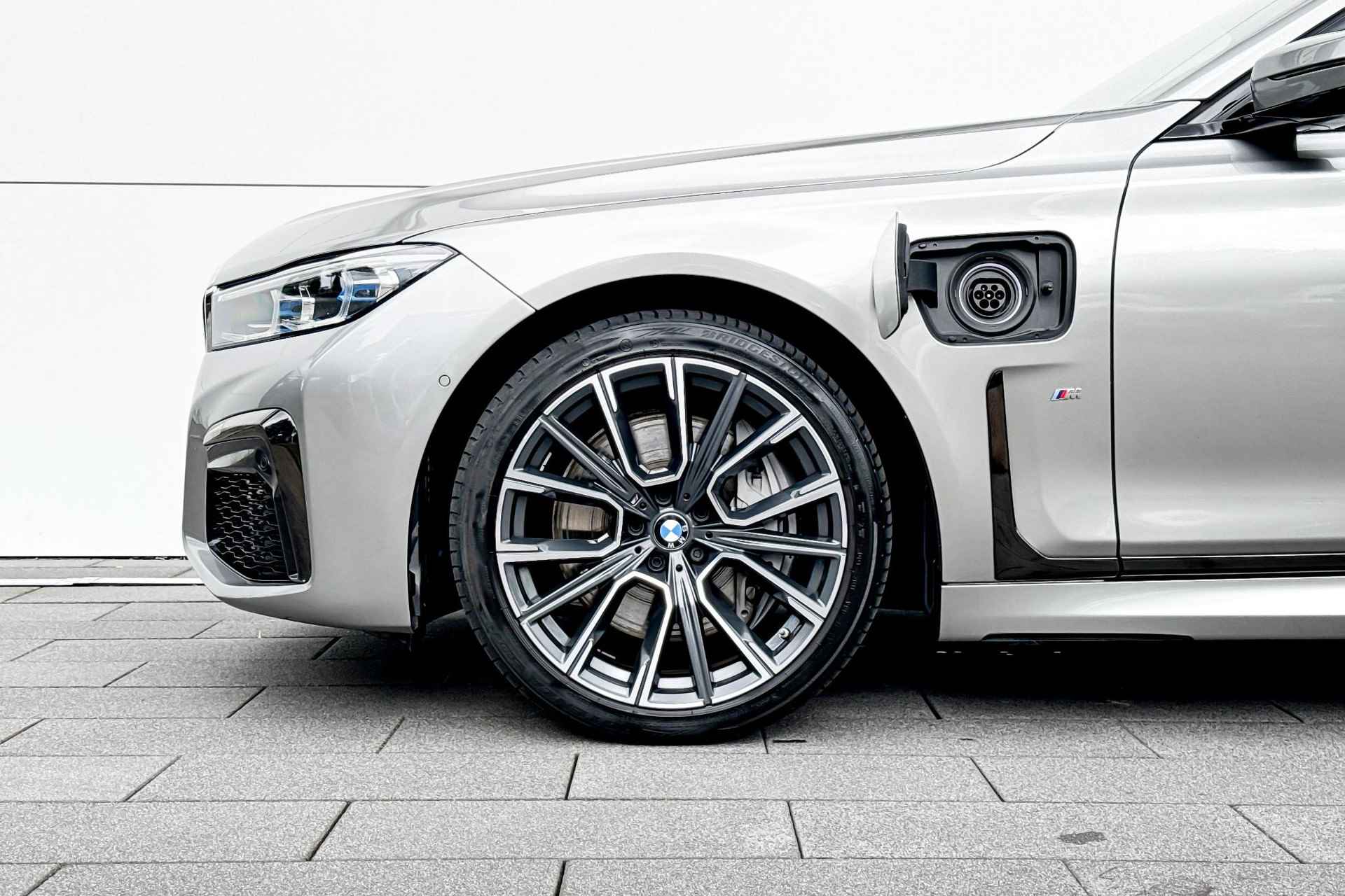 BMW 7 Serie 745e High Executive | M Sport | Glazen Panoramadak | Stoelventilatie | Harman Kardon | - 3/27