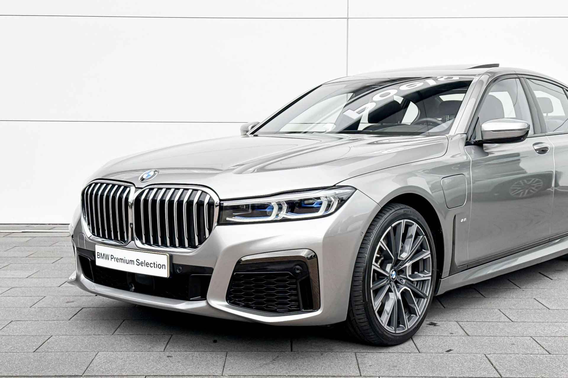 BMW 7 Serie 745e High Executive | M Sport | Glazen Panoramadak | Stoelventilatie | Harman Kardon | - 22/27