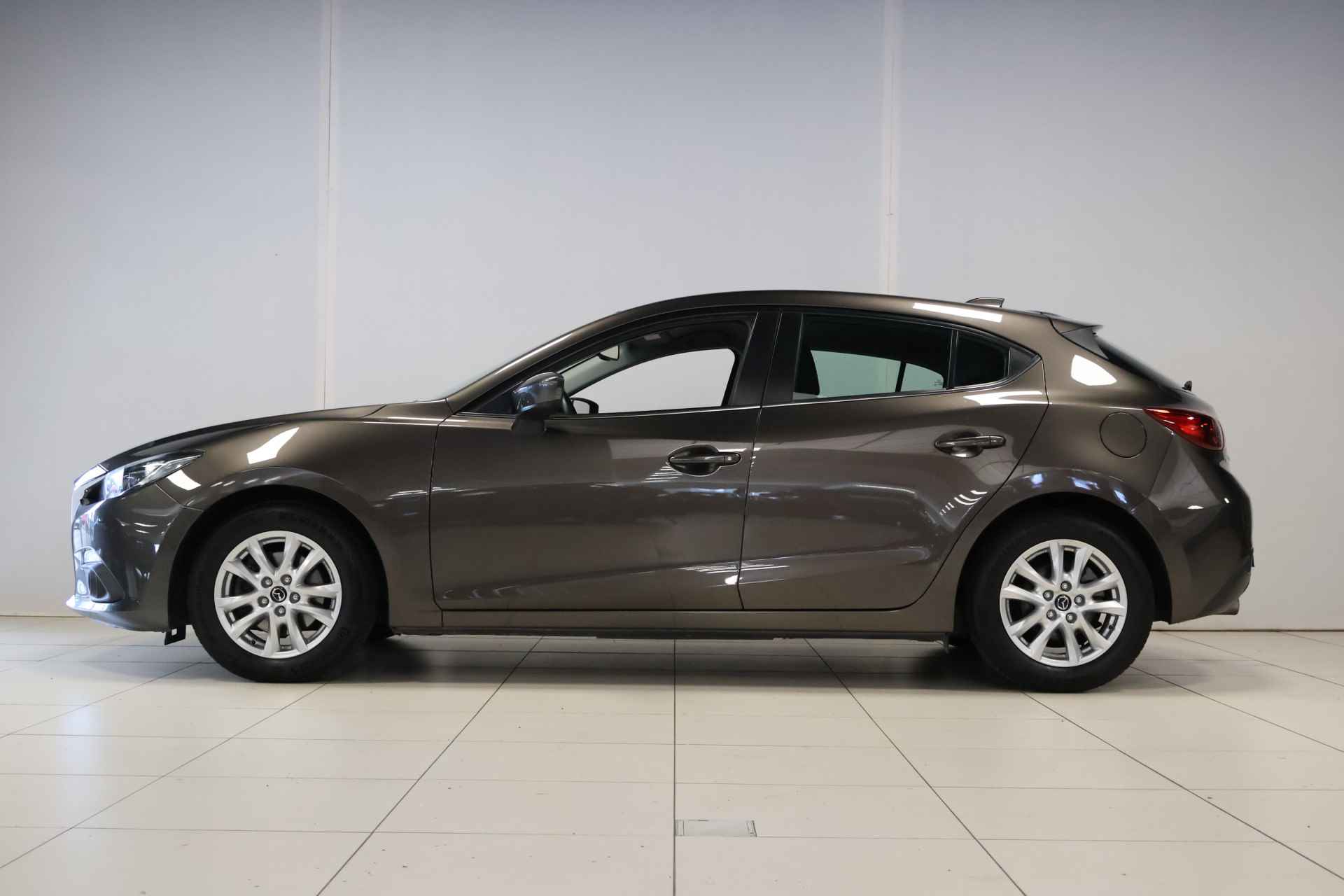 Mazda 3 2.0 TS Trekhaak | Dealer onderhouden | All season banden | - 3/22