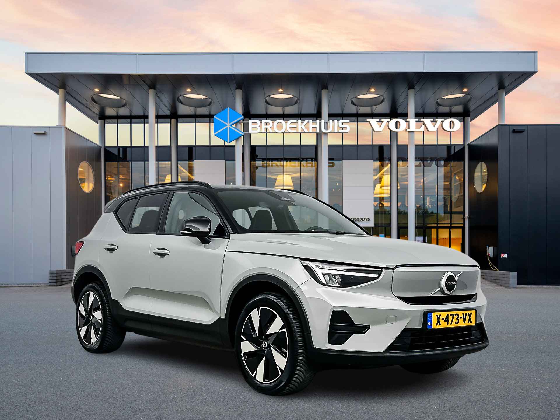 Volvo XC40 Single Motor Extended Range Plus 82 kWh | Nubuck stoelen | Extra getint glas | Stoel/stuurverwarming | Warmtepomp | Adaptieve cr - 3/34