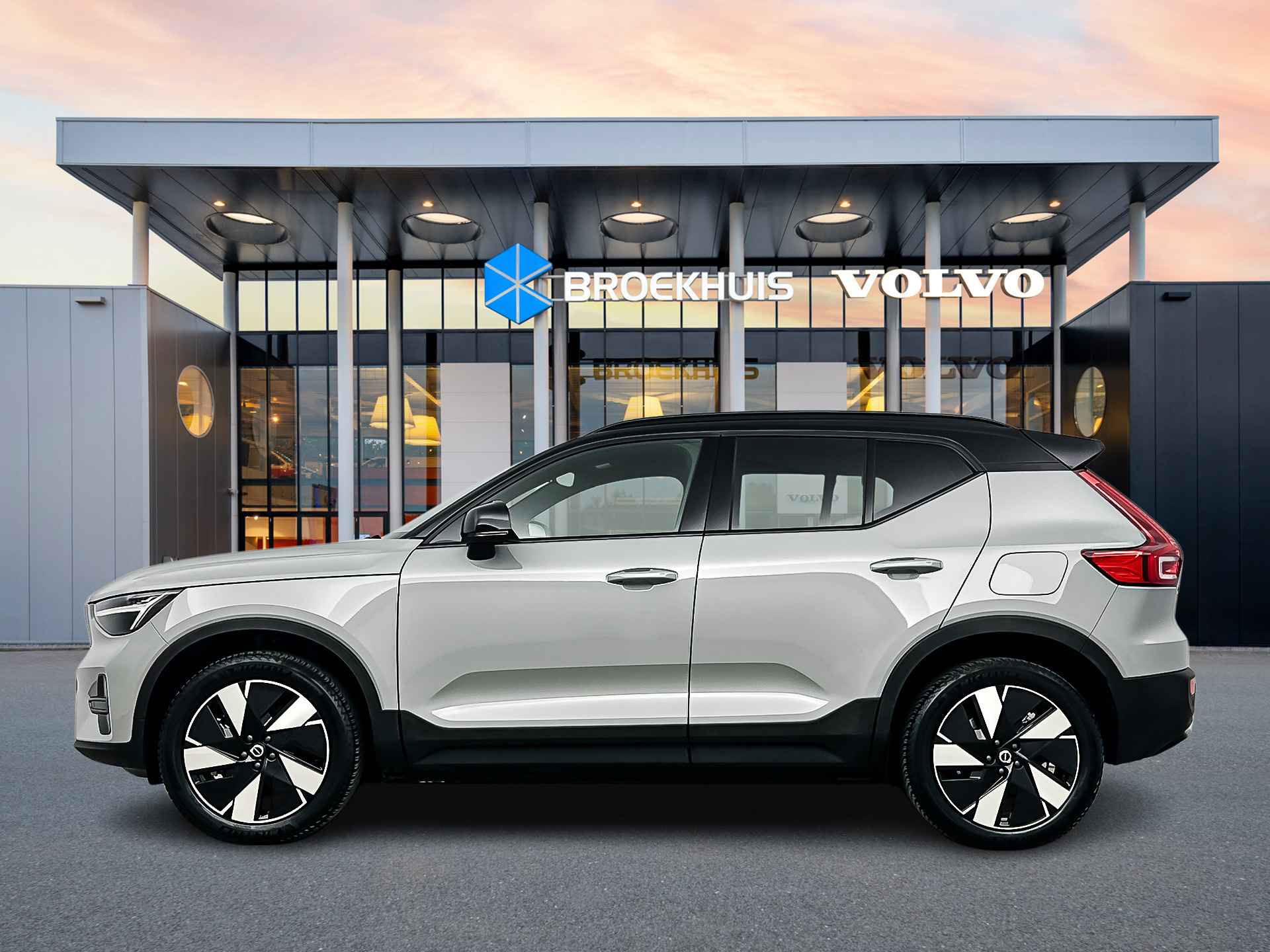 Volvo XC40 Single Motor Extended Range Plus 82 kWh | Nubuck stoelen | Extra getint glas | Stoel/stuurverwarming | Warmtepomp | Adaptieve cr - 9/34