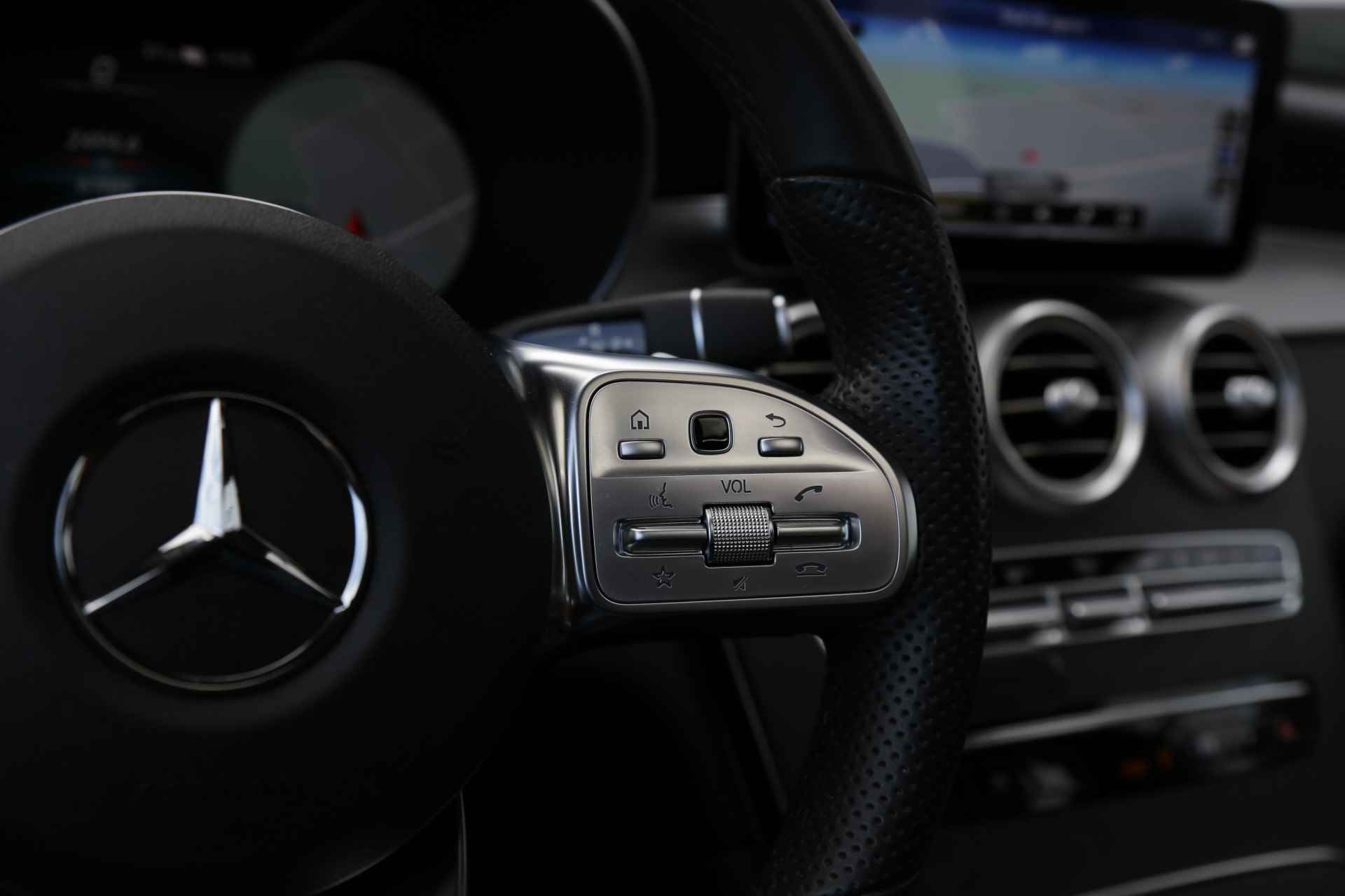 Mercedes-Benz GLC Coupé 300e 4MATIC AMG Plug in Hybride 9G-Aut.*BTW*Perfect Onderh.*Facelift*AMG Ext/int/Dak/Sfeerverl./Digi. Klokken/Diamond Gril - 35/58