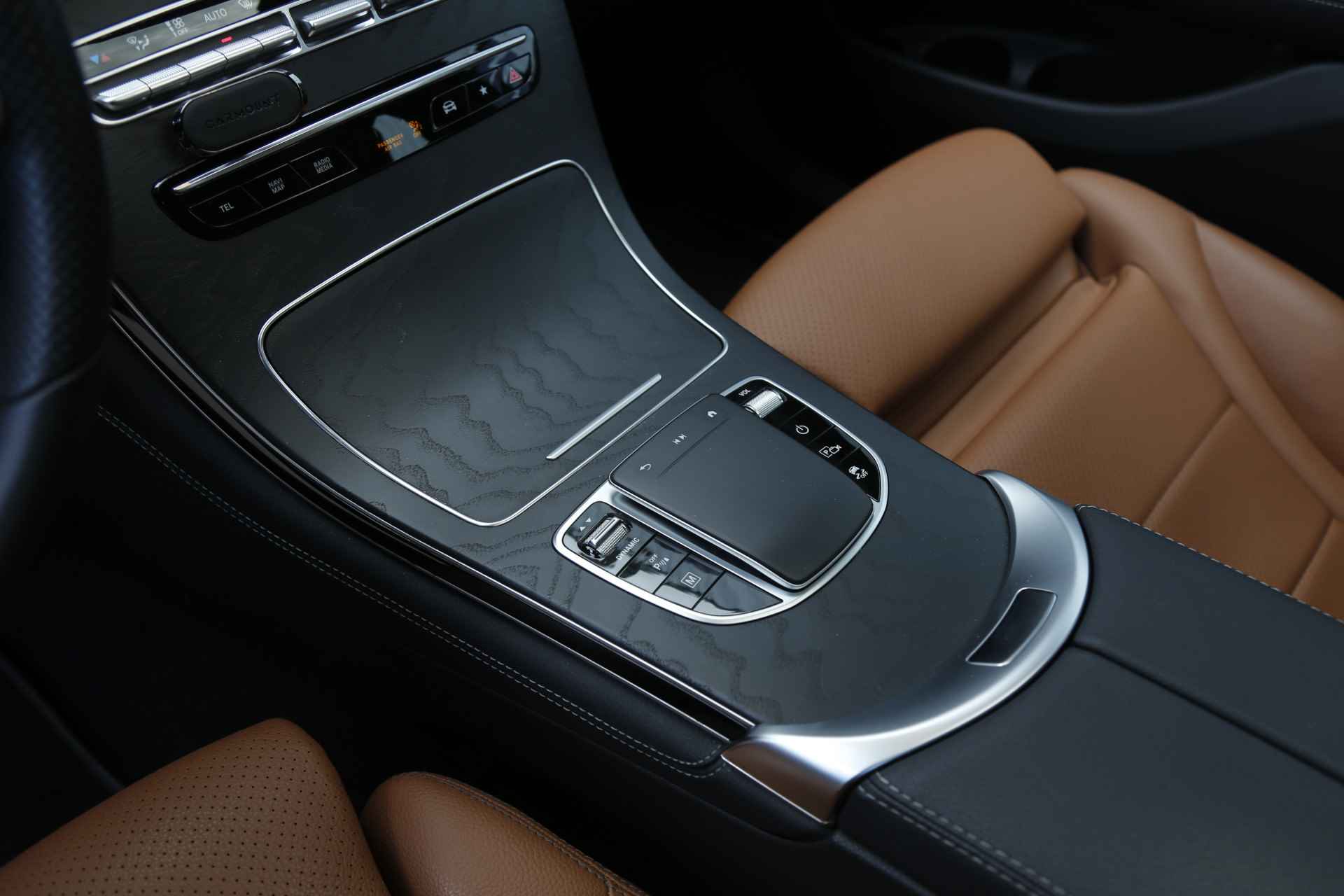 Mercedes-Benz GLC Coupé 300e 4MATIC AMG Plug in Hybride 9G-Aut.*BTW*Perfect Onderh.*Facelift*AMG Ext/int/Dak/Sfeerverl./Digi. Klokken/Diamond Gril - 41/58