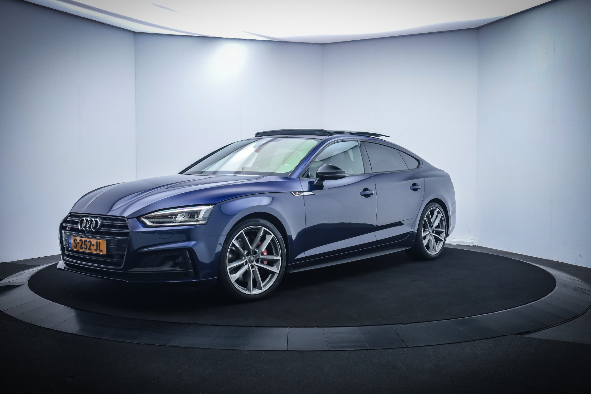 Audi S5 Sportback 3.0T S5 Quattro Pro Line Plus PANO/B&O/MEMORY/HEAD UP/360 CAM/RS ZETELS/STOELVERW V+A/ACC/CARPLAY/DAB+/BLINDSPOT/ELEK TREKH./LMV 19''