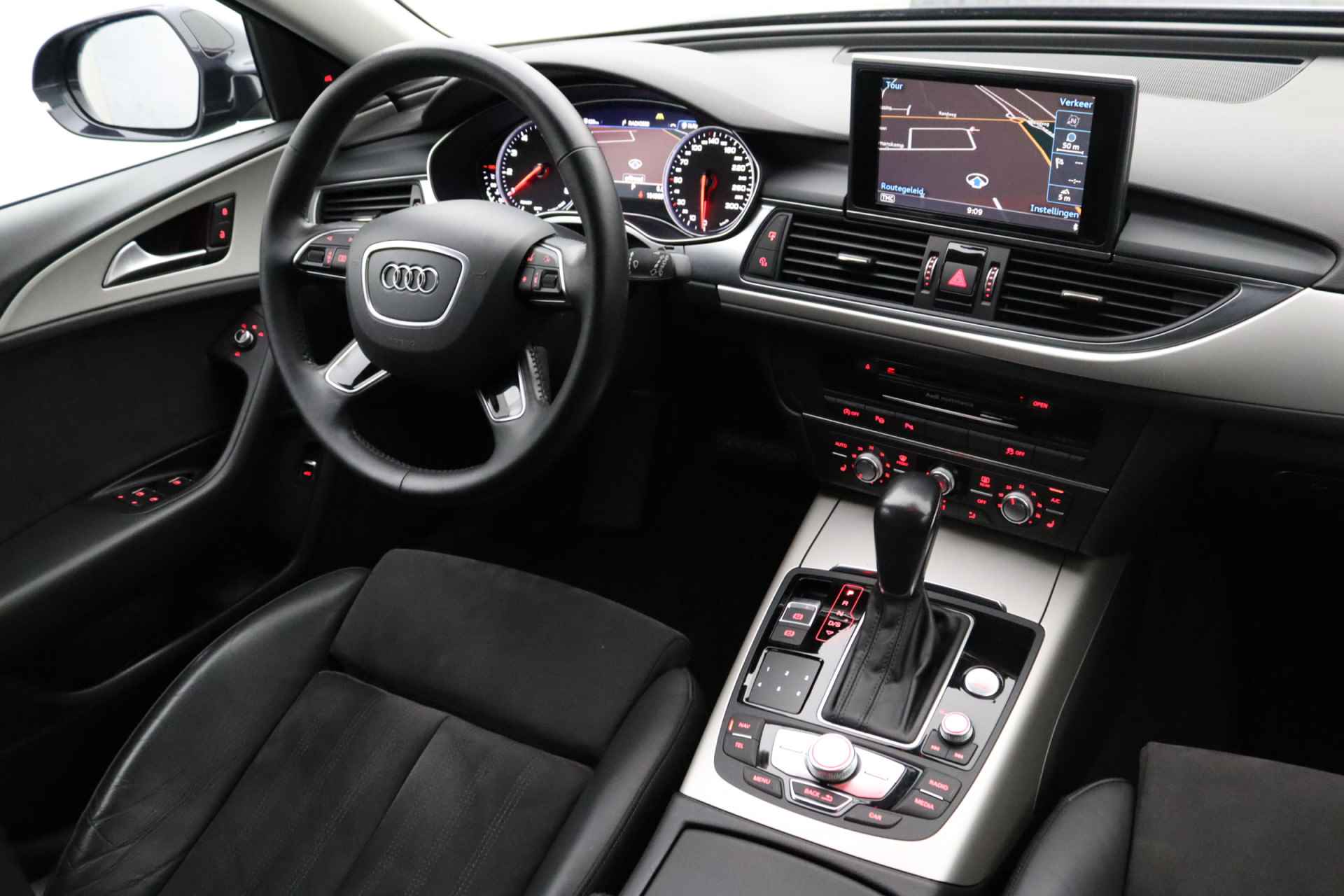 Audi A6 Avant 1.8 TFSI ultra Premium Edition | Bi-xenon koplampen | Cruise control | Stoelverwarming | Parkeersensoren - 19/29